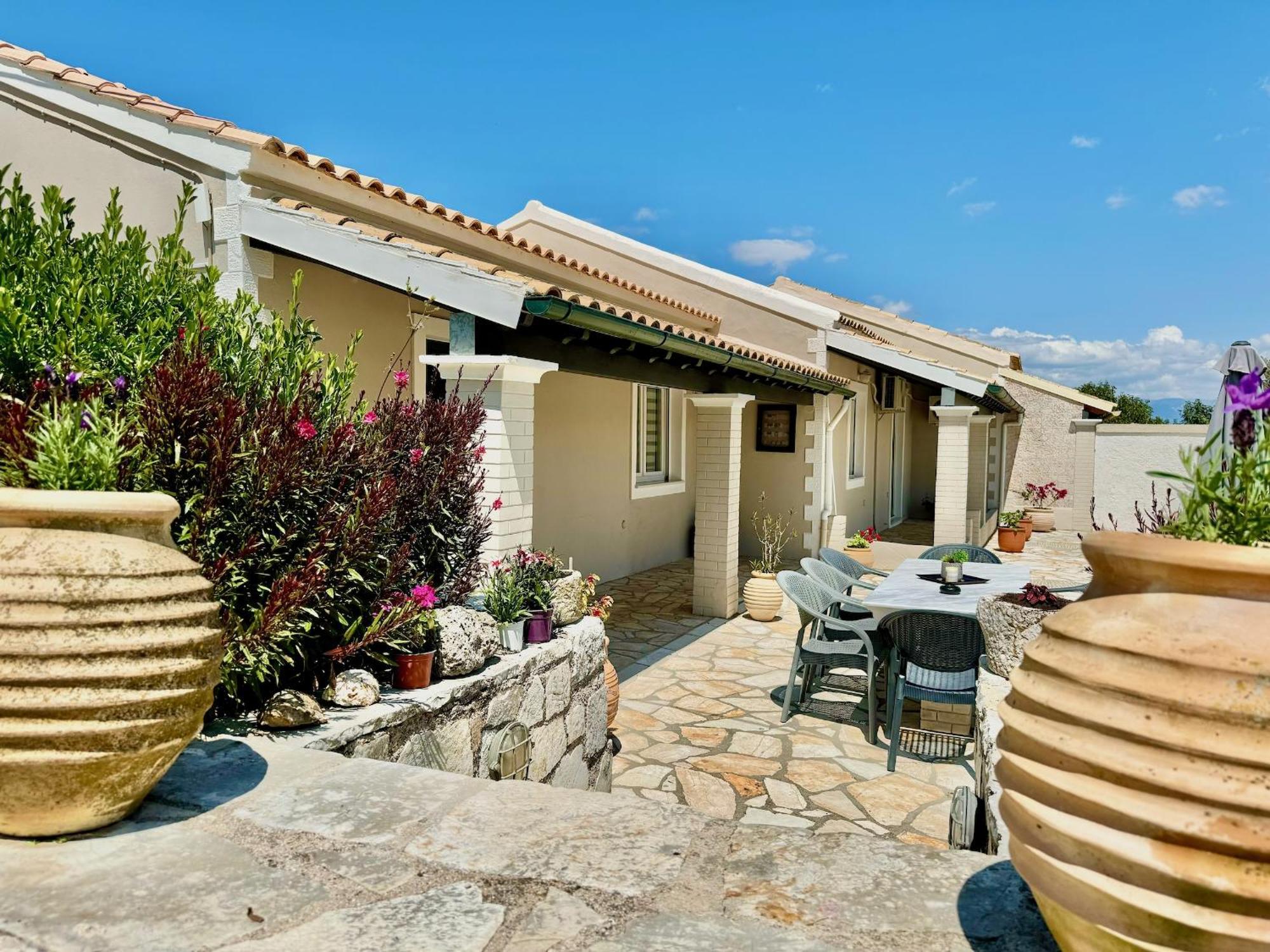 Villa Kessar St Stephanos With Private Pool By Dadovillas Agios Stefanos (Thinali)