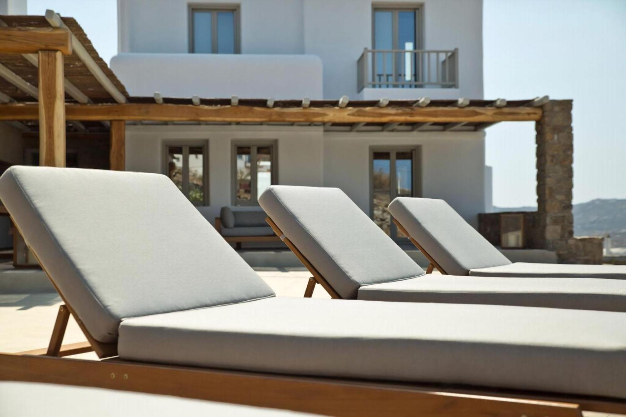 La Isla Bonita: Luxury Mykonos Retreat With Sea Views *