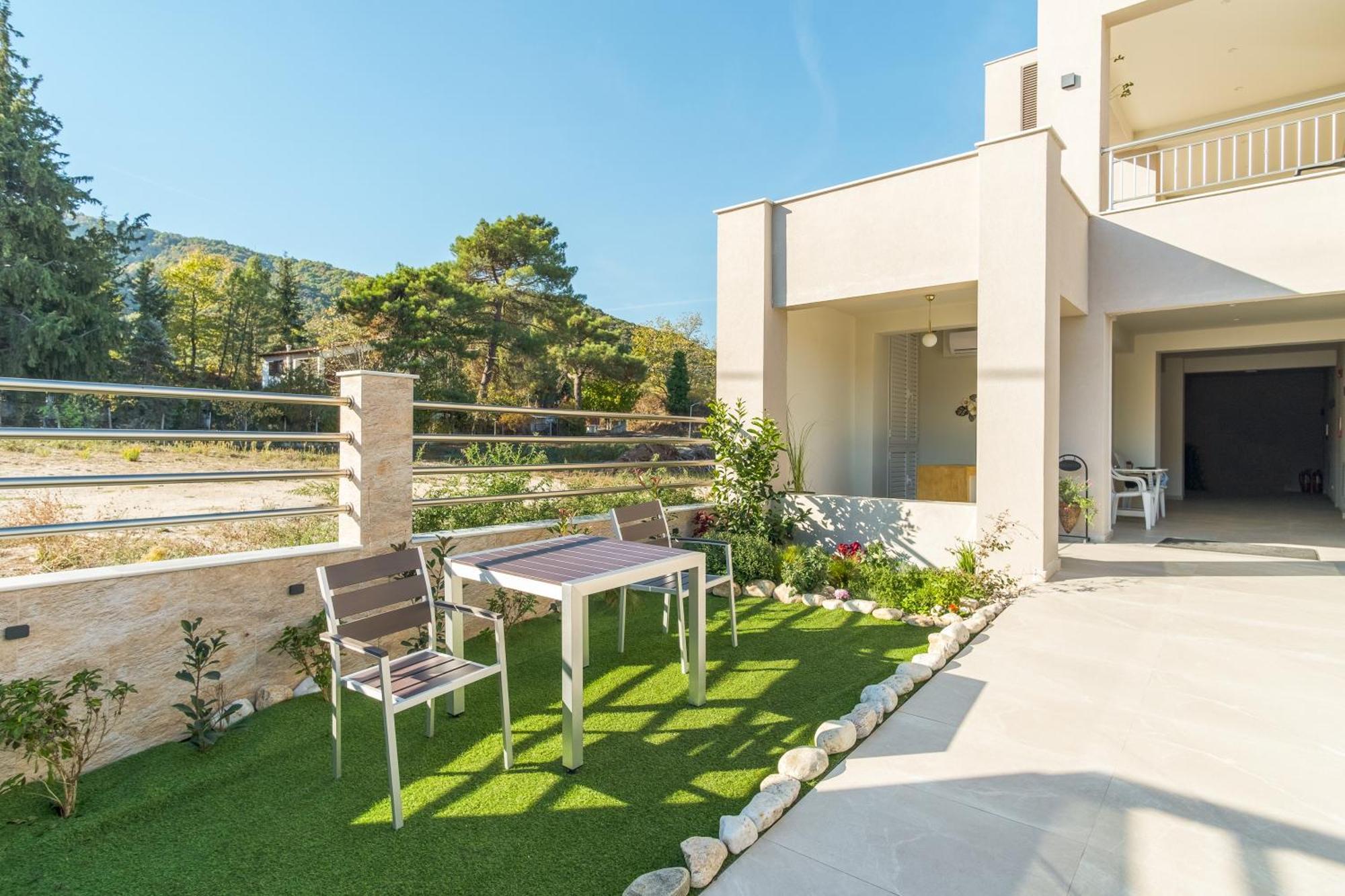 Aura Luxury - Seaside Getaways