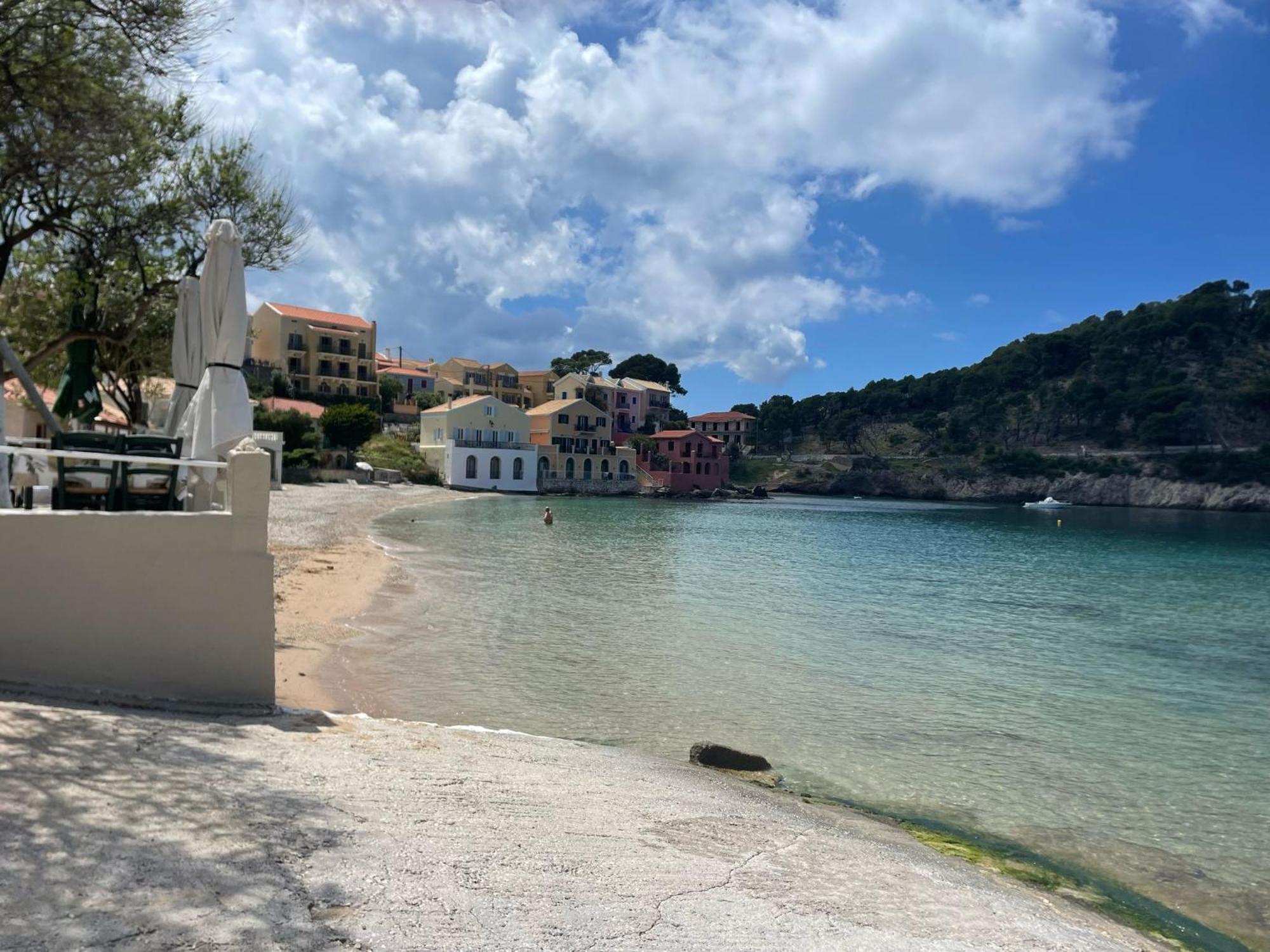 Beachfront Apartment, Center Village, 20m - Near Myrtos - Fiskardo Apartment *