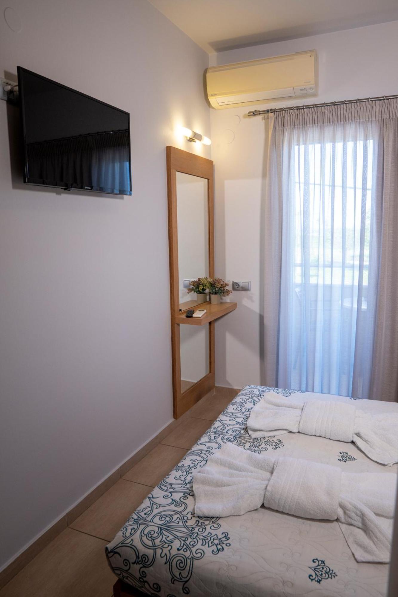 Epavlis Hotel