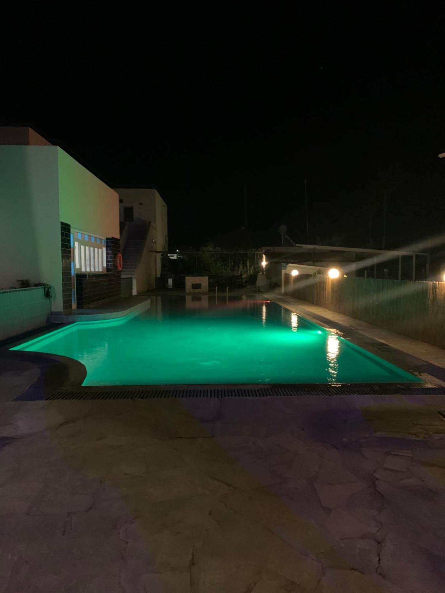 Manine Aparthotel 2*