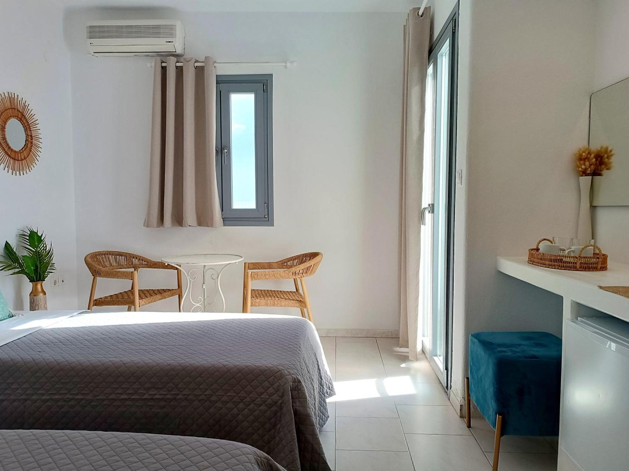 Apanema Paros *