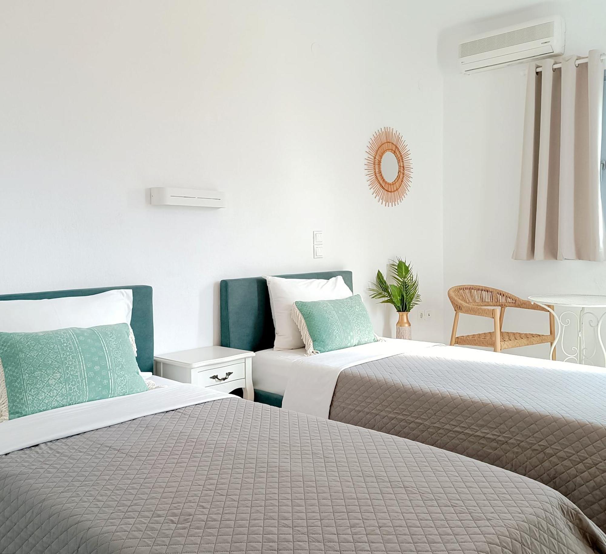 Apanema Paros