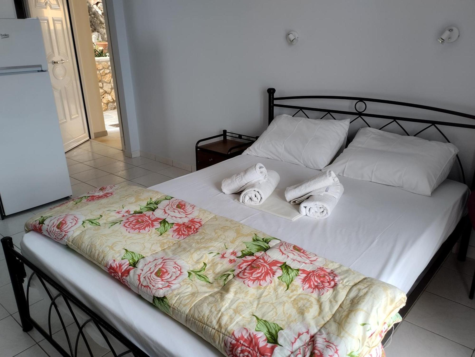 Aparthotel Asteras