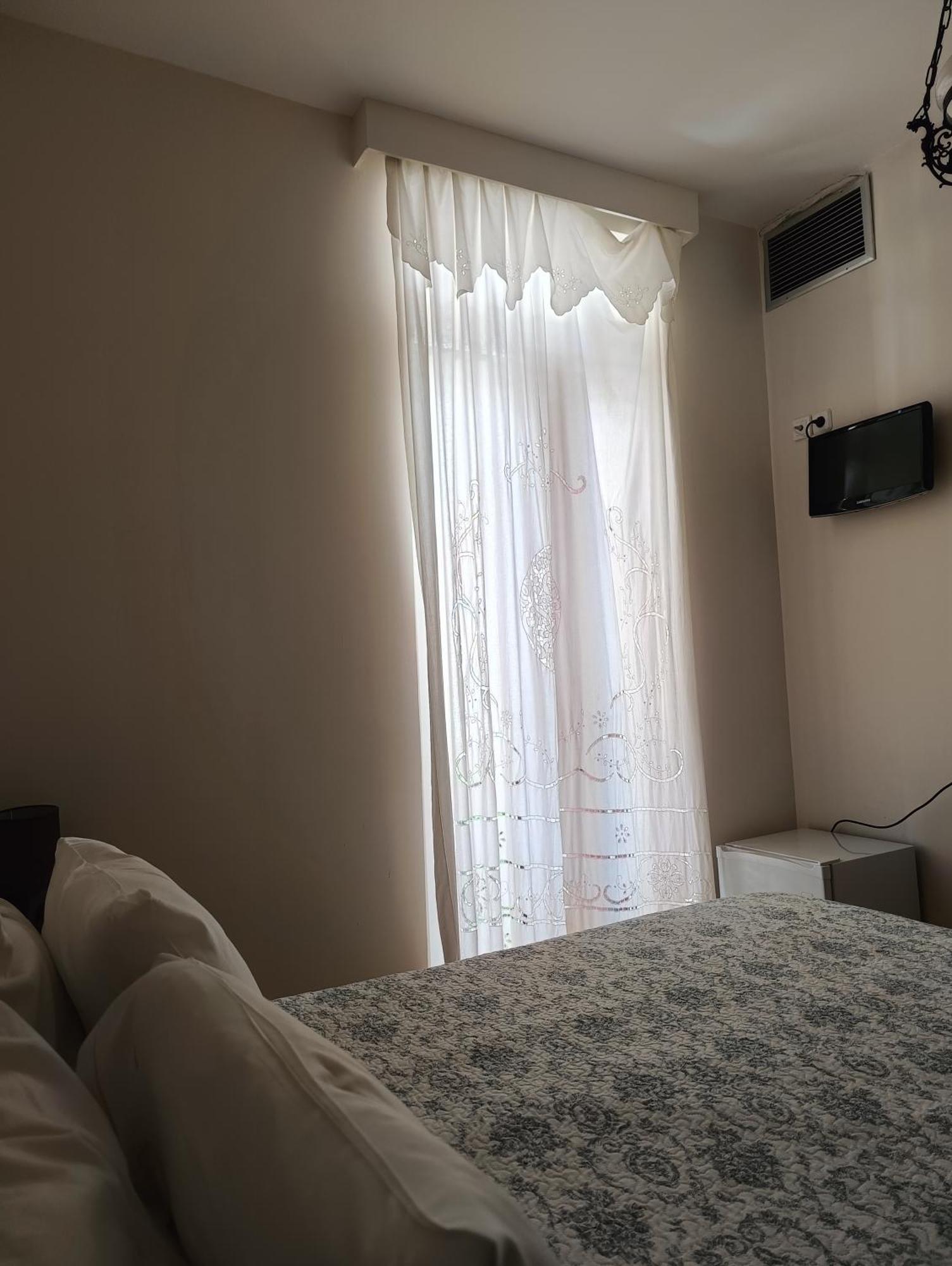 Anesis Hotel