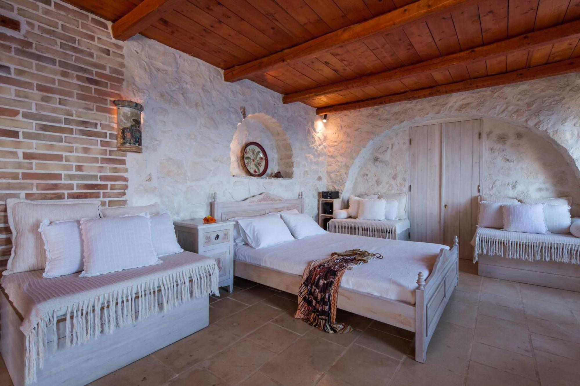 Luxury Harron 4 Bed Private Pool Agios Nikolaos Zakynthos Town