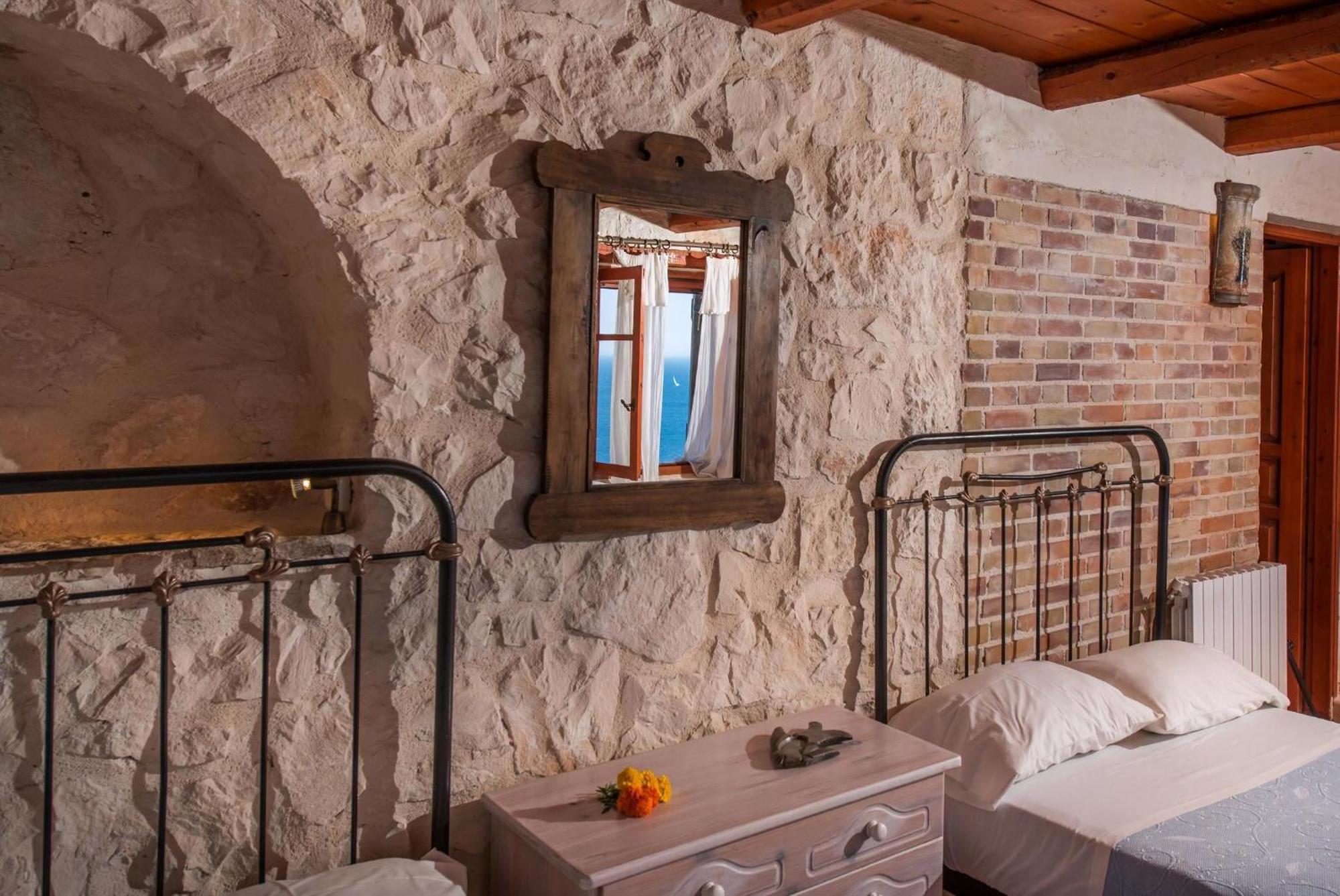 Luxury Harron 4 Bed Private Pool Agios Nikolaos *