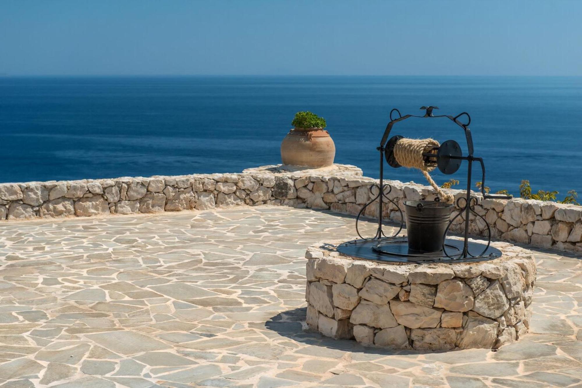 Luxury Harron 4 Bed Private Pool Agios Nikolaos