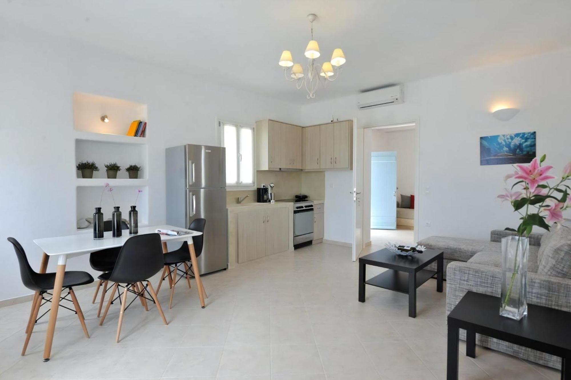 Luxury Paros Villa 1 Bedroom Villa Vrachian Earth Private Jacuzzi Beautiful Views Naousa