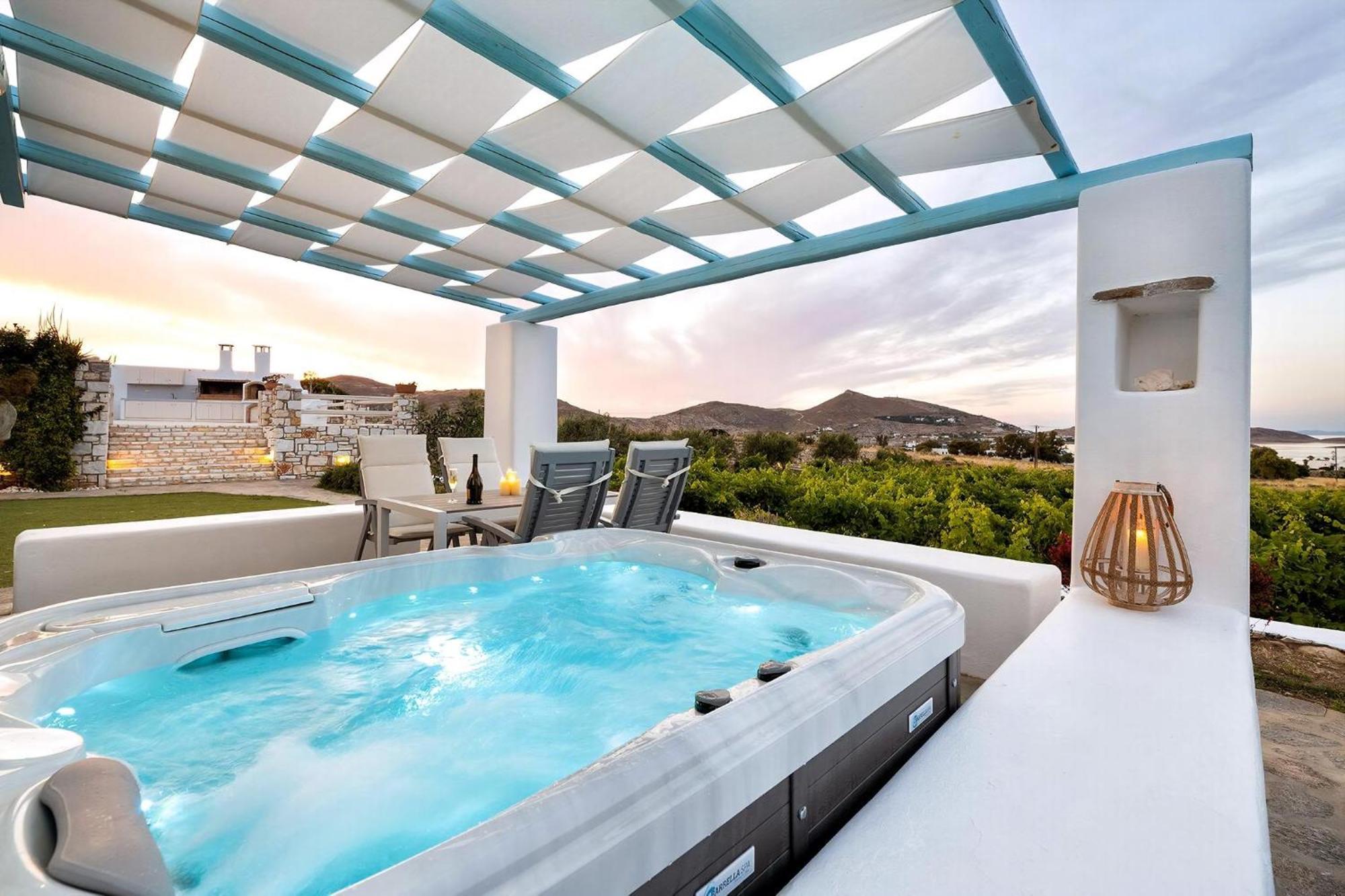 Luxury Paros Villa 1 Bedroom Villa Vrachian Earth Private Jacuzzi Beautiful Views Naousa Villa
