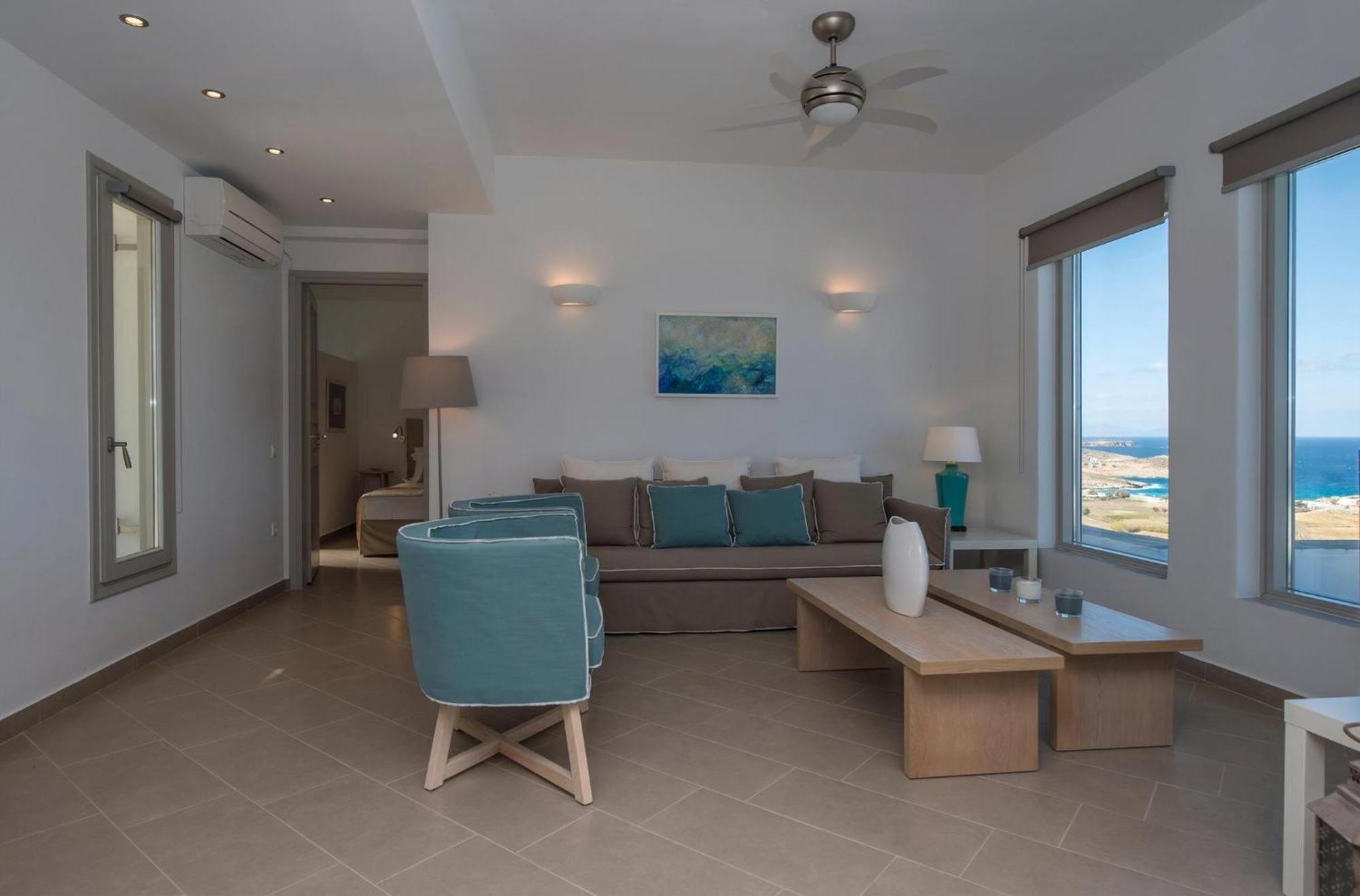 Platinum Paros 3 Bedroom Amazing Sea Views Private Infinity Pool Access Parikia Villa Parasporos