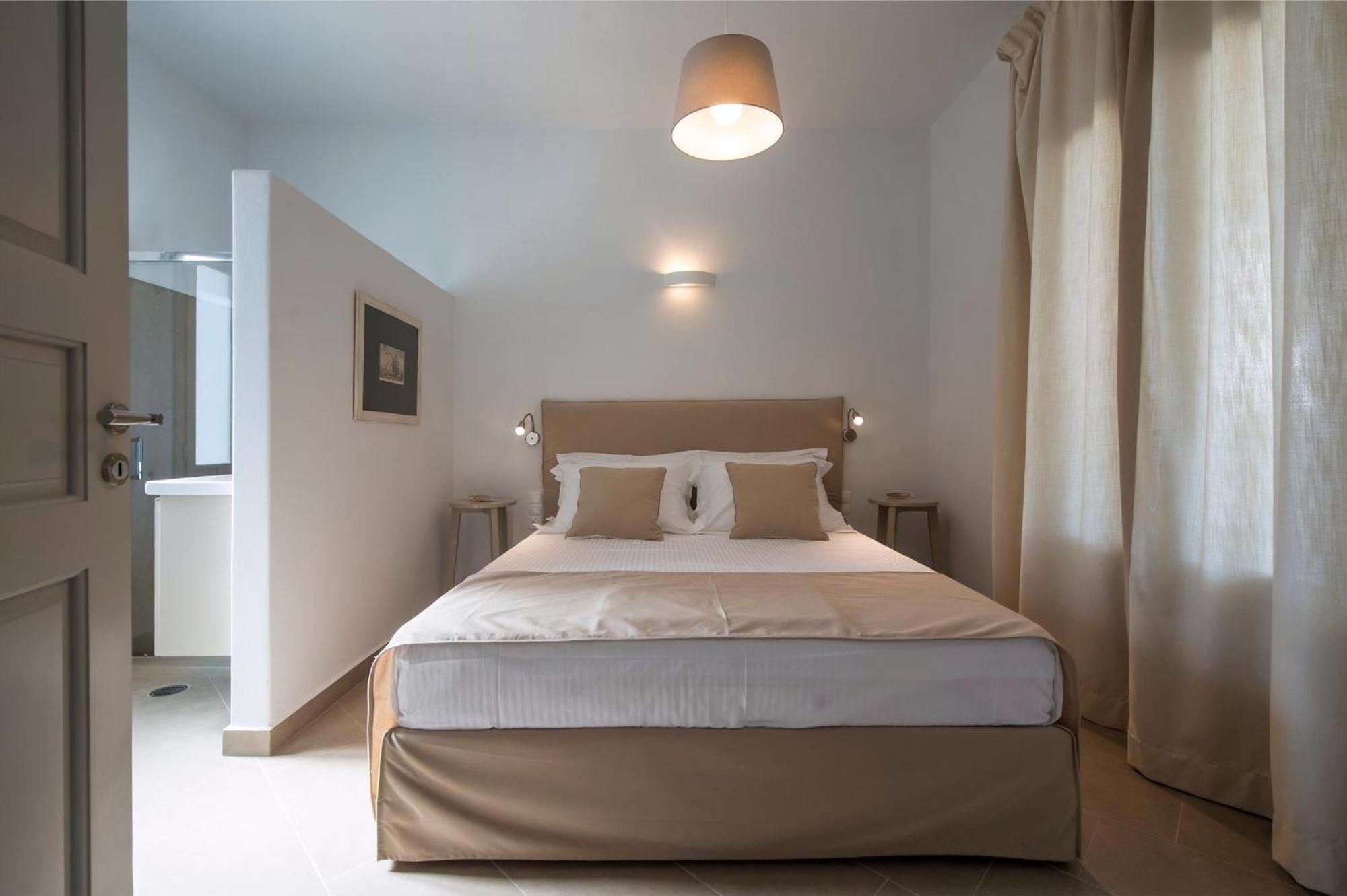 Platinum Paros 3 Bedroom Amazing Sea Views Private Infinity Pool Access Parikia Villa Parasporos