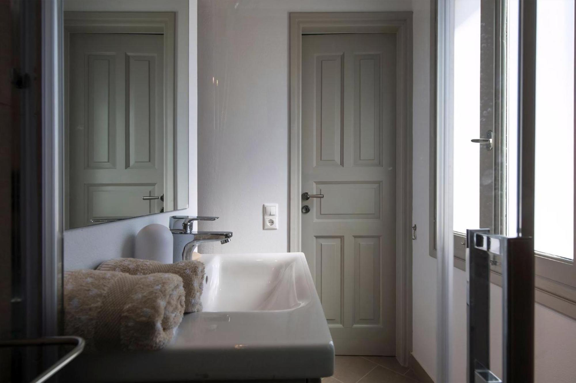 Platinum Paros 3 Bedroom Amazing Sea Views Private Infinity Pool Access Parikia Parasporos