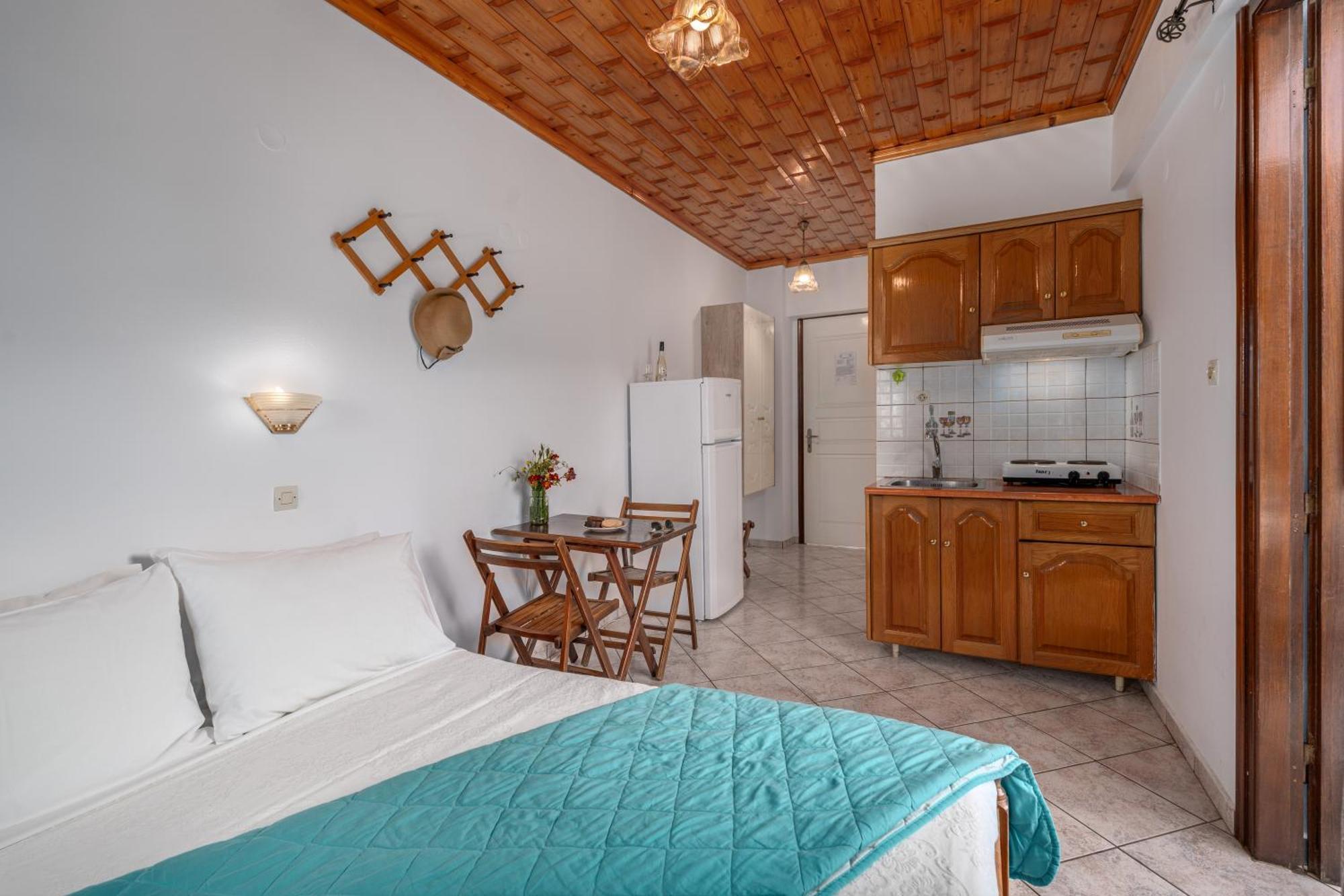 Myrtoo Aparthotel 2*