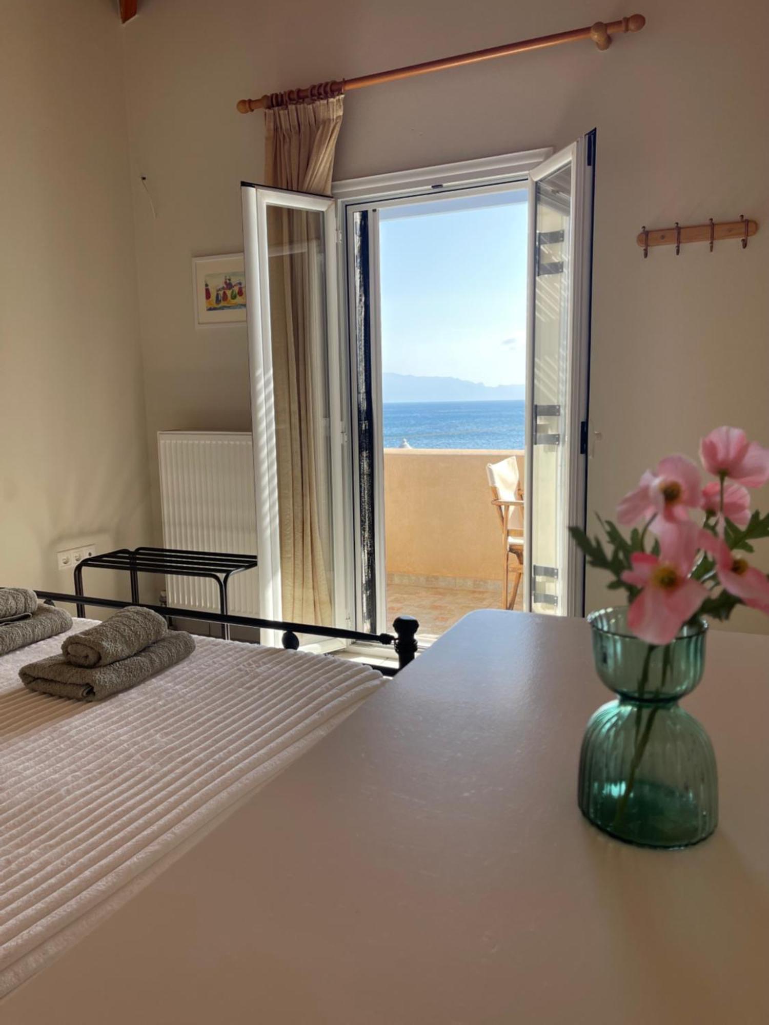 Aretousa Apartment *