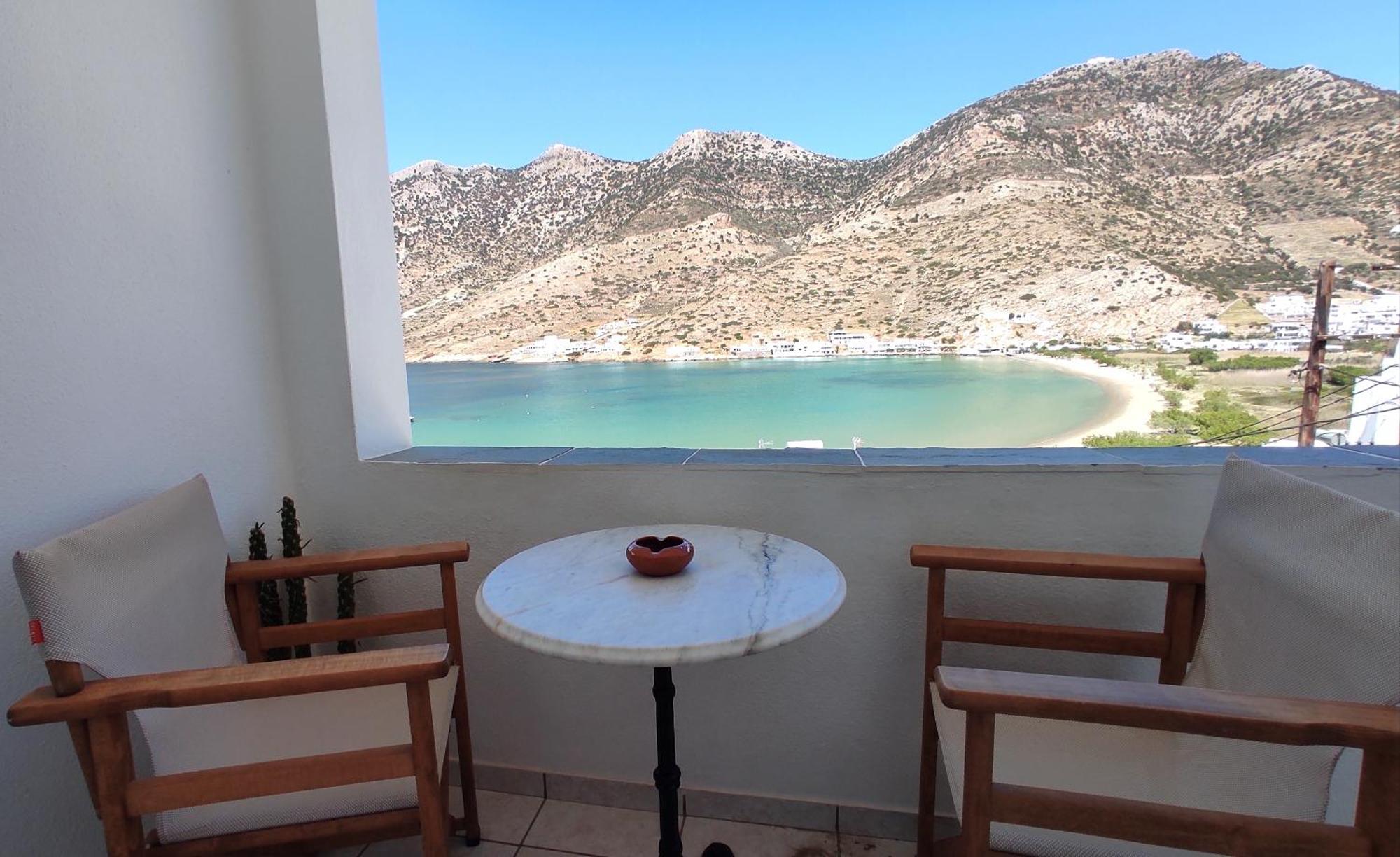 Astrofegia And * Kamares (Sifnos)