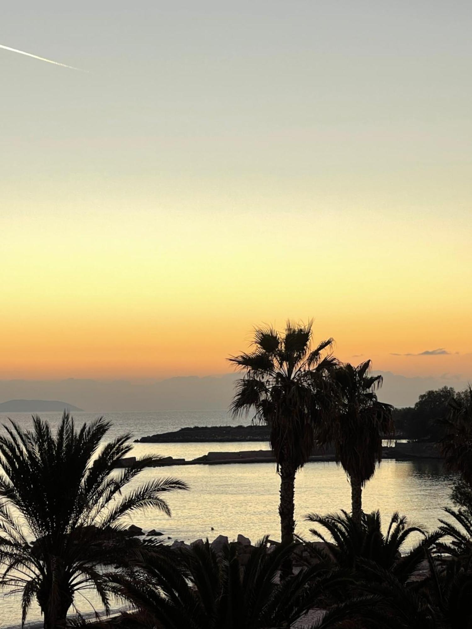 Tiki * Nea Makri
