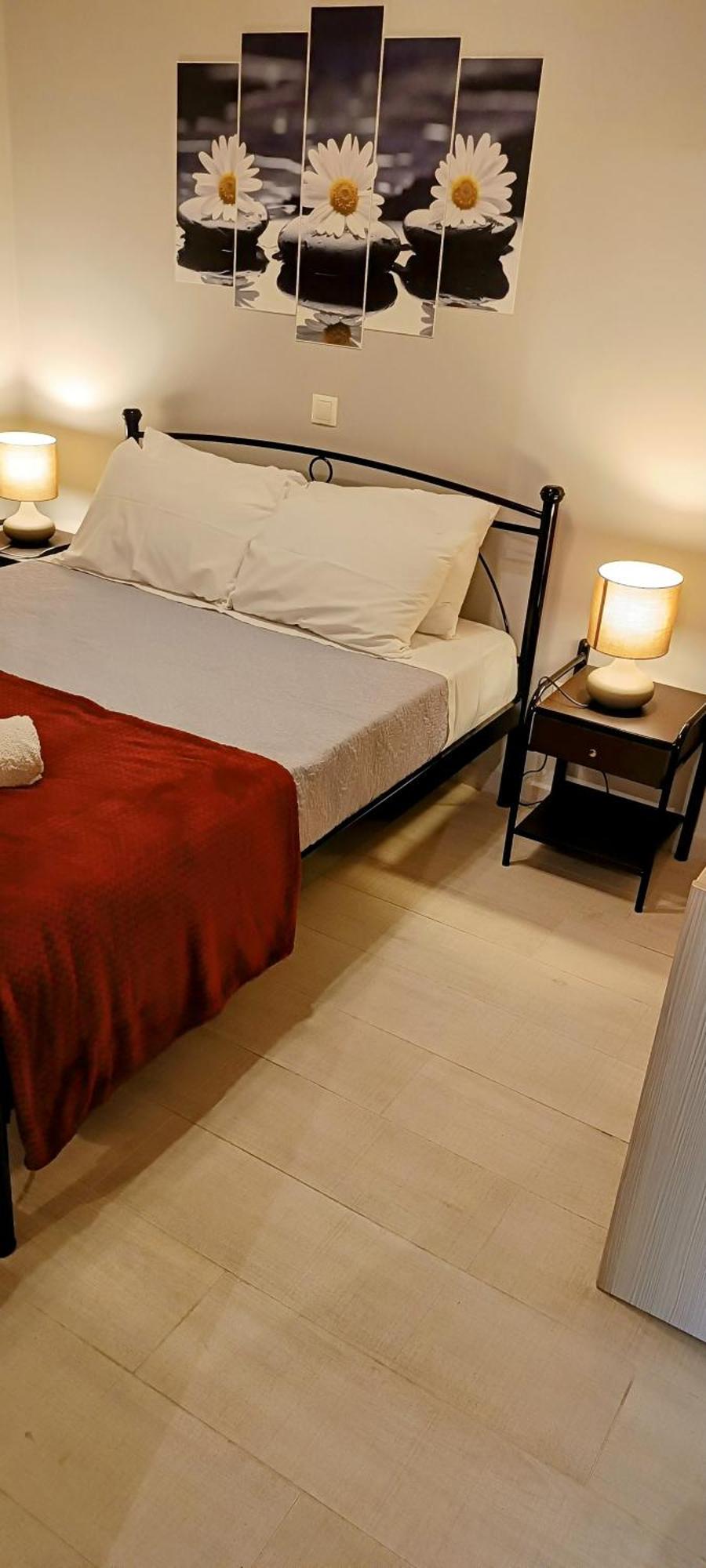 Andros Guesthouses * Andros Town