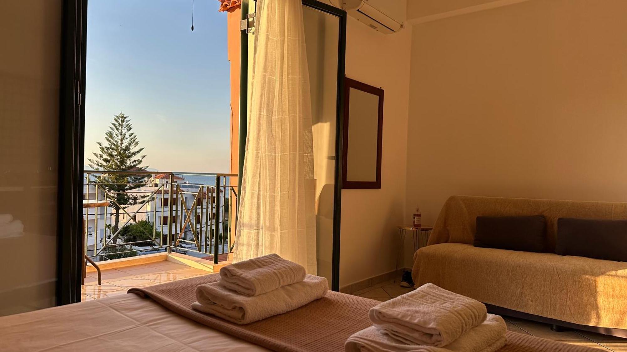 Sea Breeze Apartment *