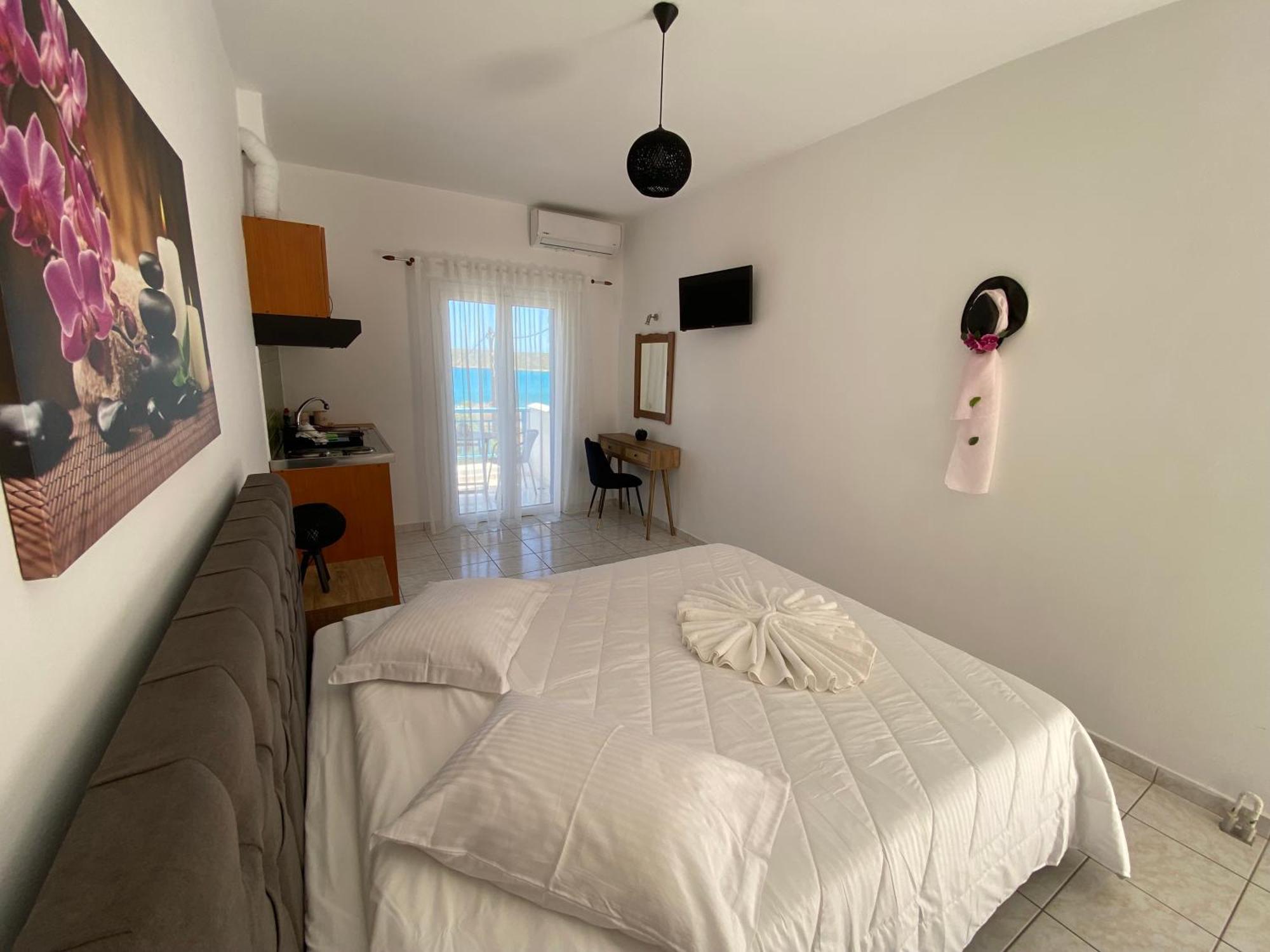 Aparthotel Athena Kythera