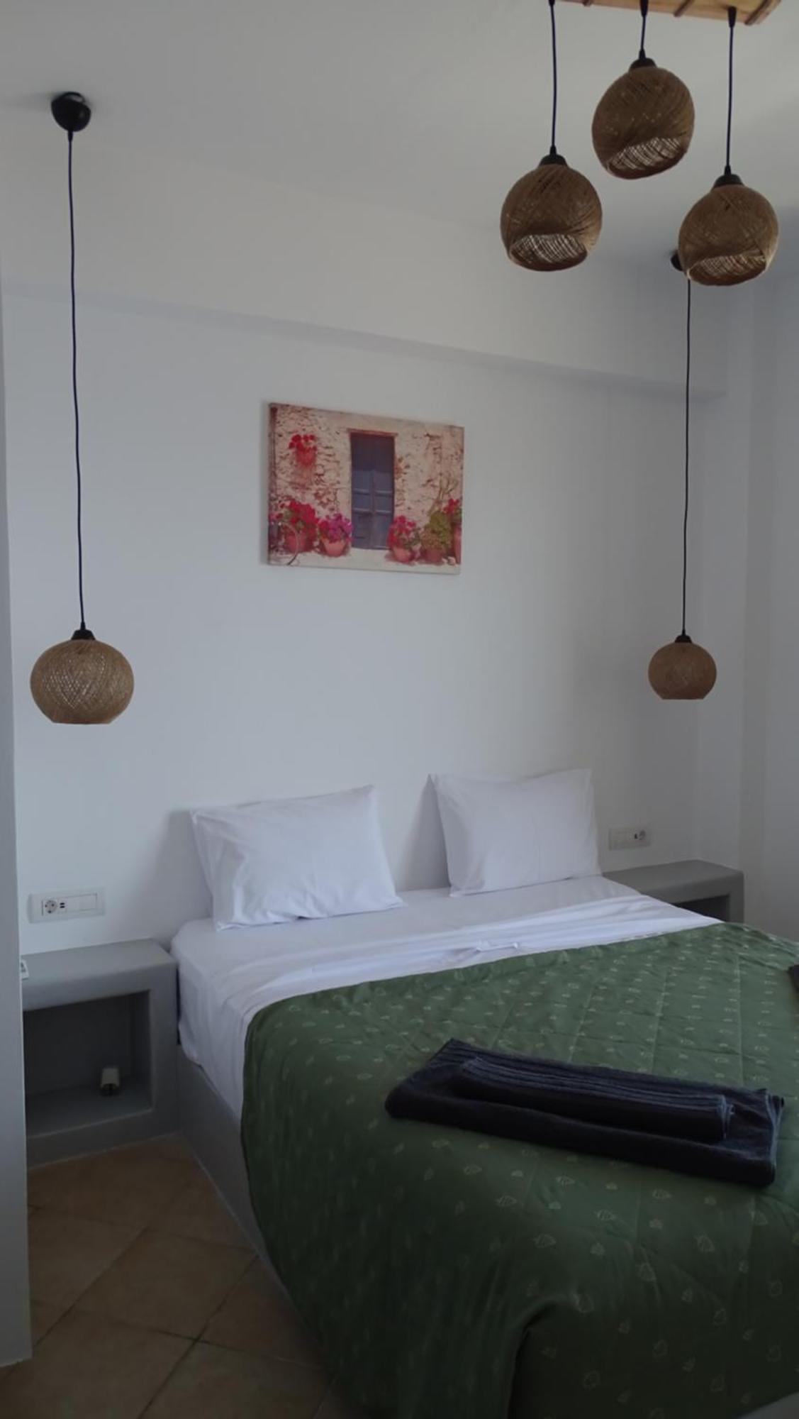 Hermes-ios To Let Guest house