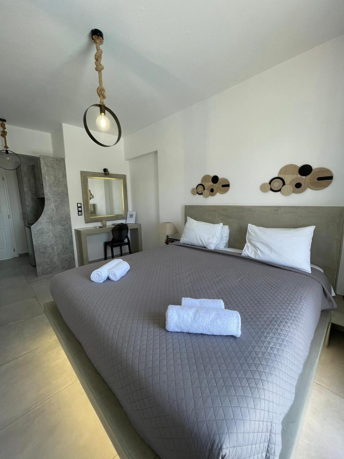 Aparthotel Zoumis Naousa (Paros)