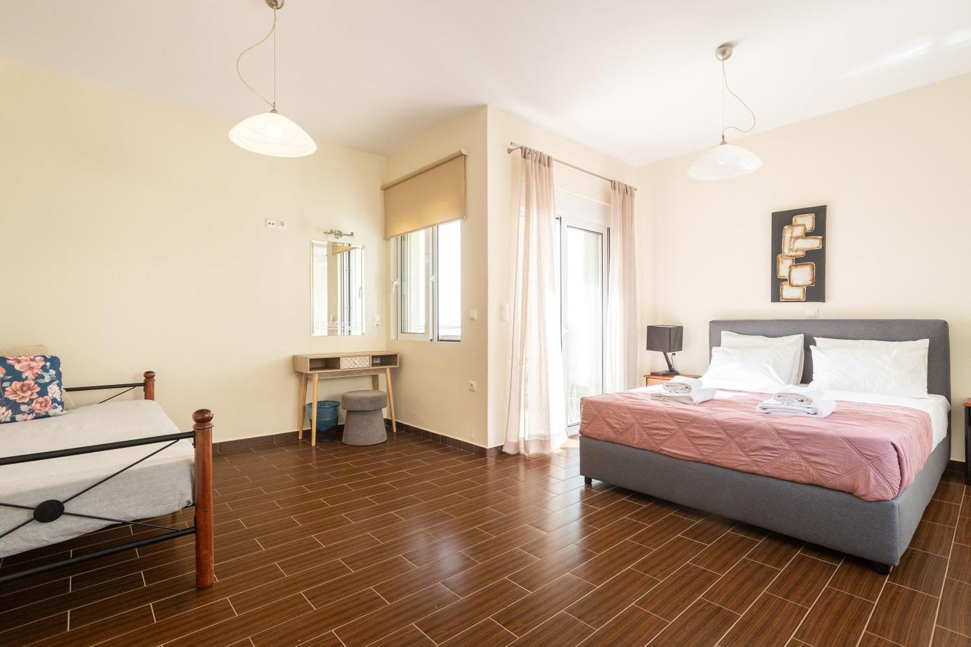 Villa Meliades Agia Marina (Crete)