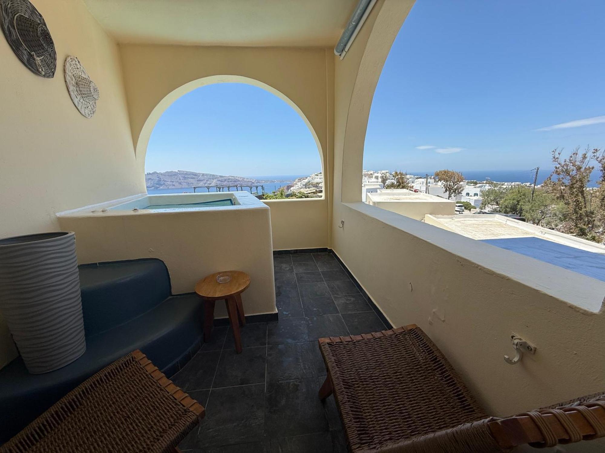 Aspa 3* Oia (Santorini)