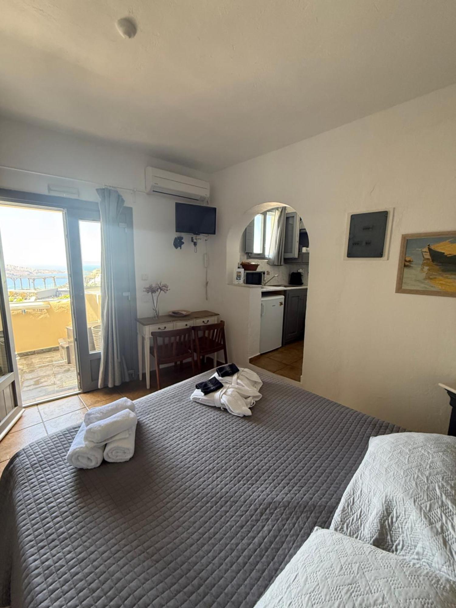 Aspa 3* Oia (Santorini)