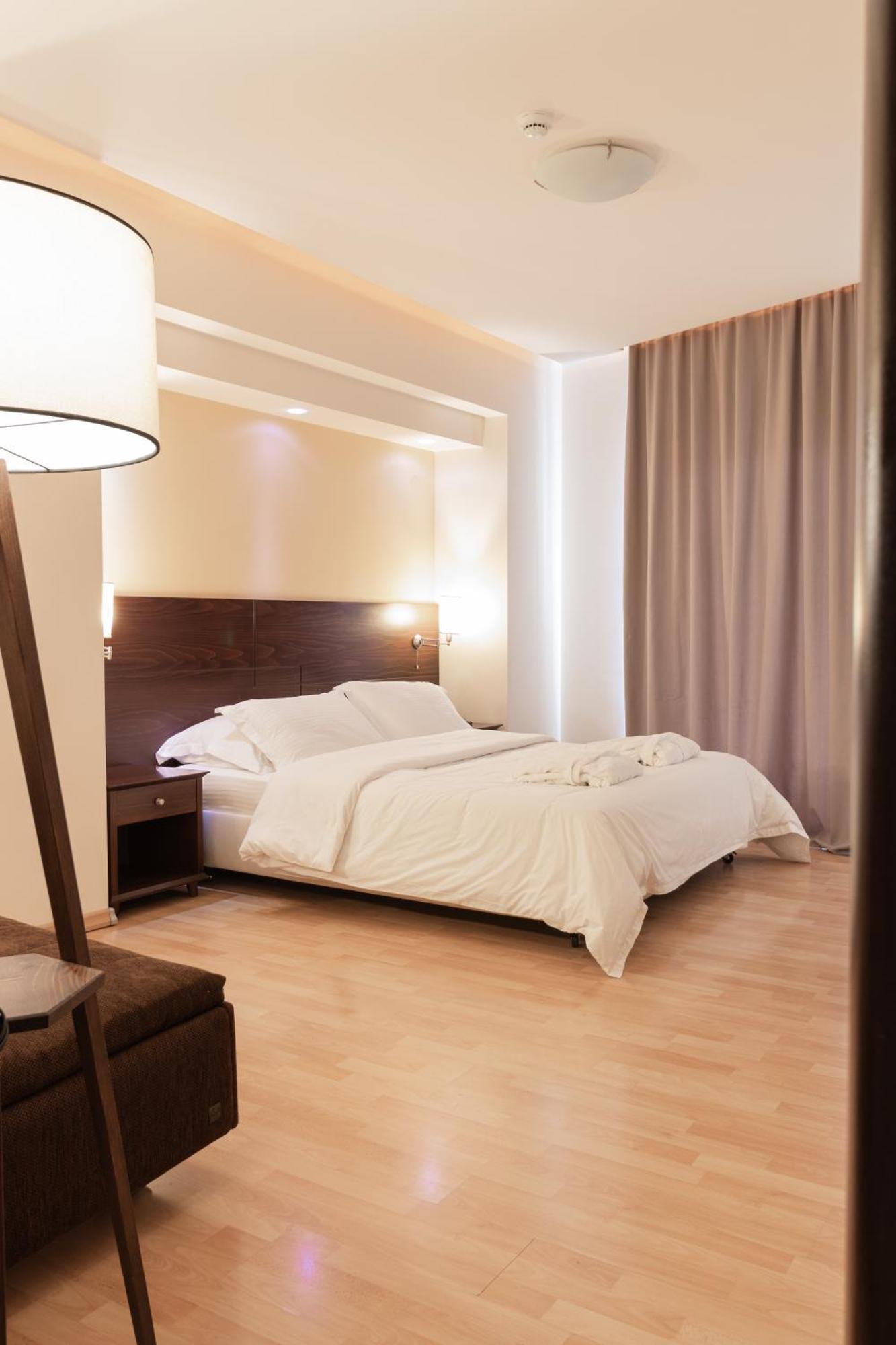 Hotel Flisvos 3*