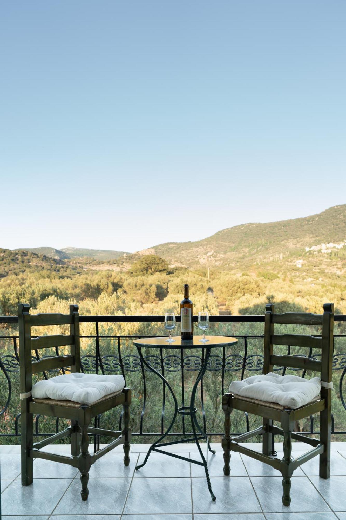 Vasiliki * Petra (Lesbos)