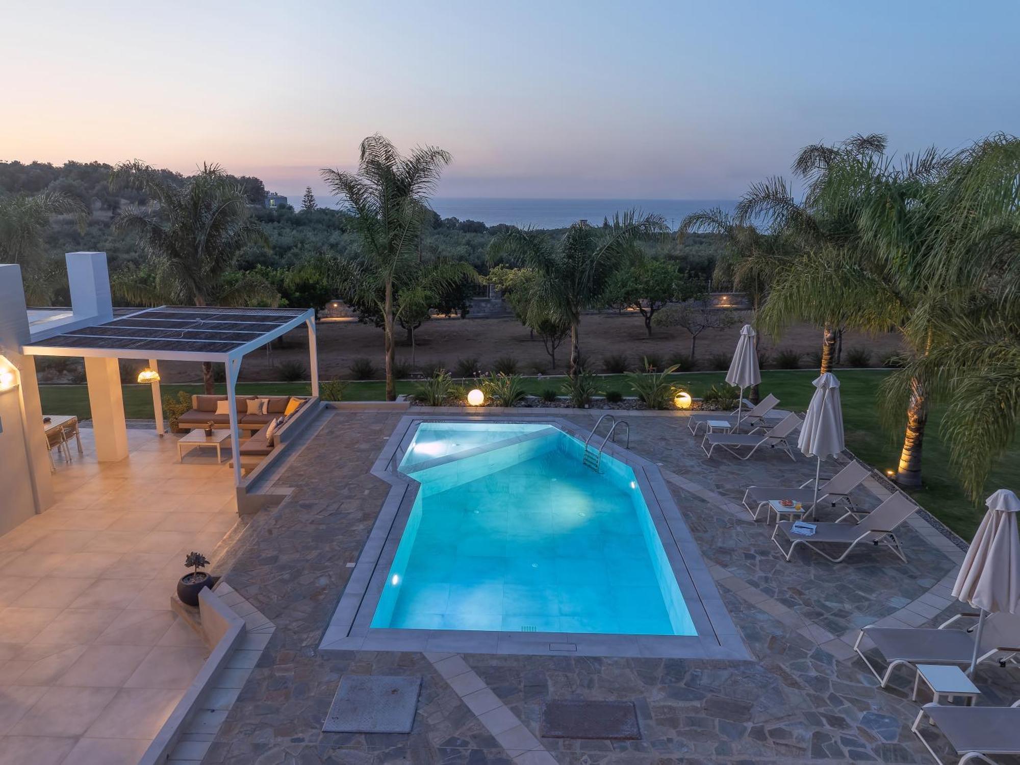 Periklis Villa Adelianos Kampos