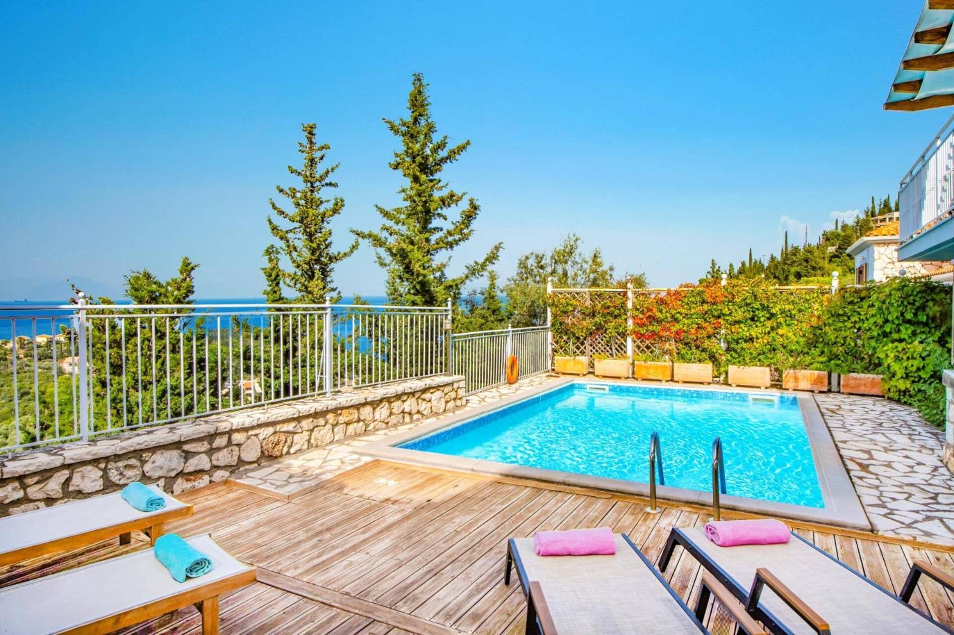 Villa Anna Nikitas By