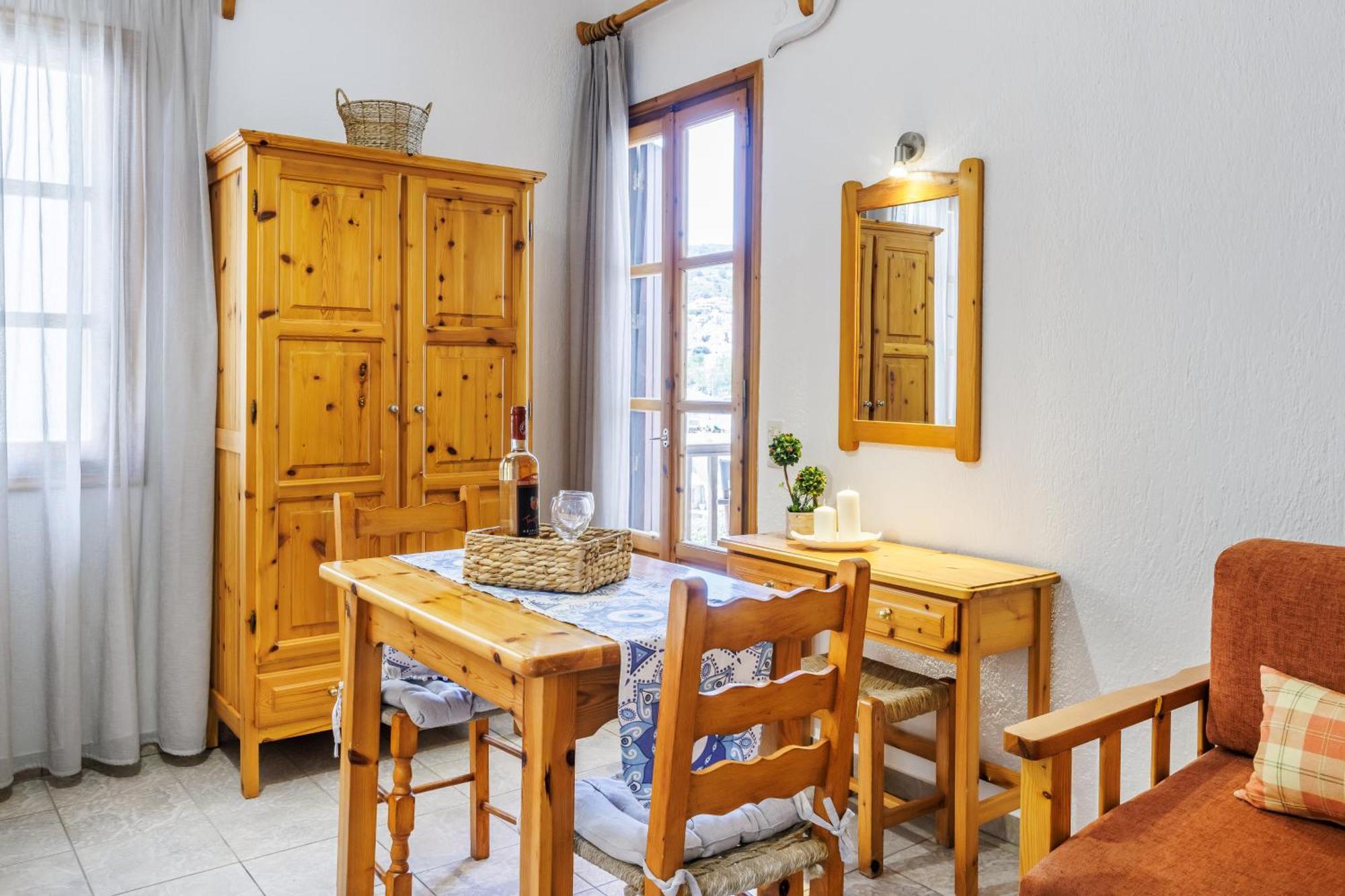 Apartment Nikolaos Skopelos Town