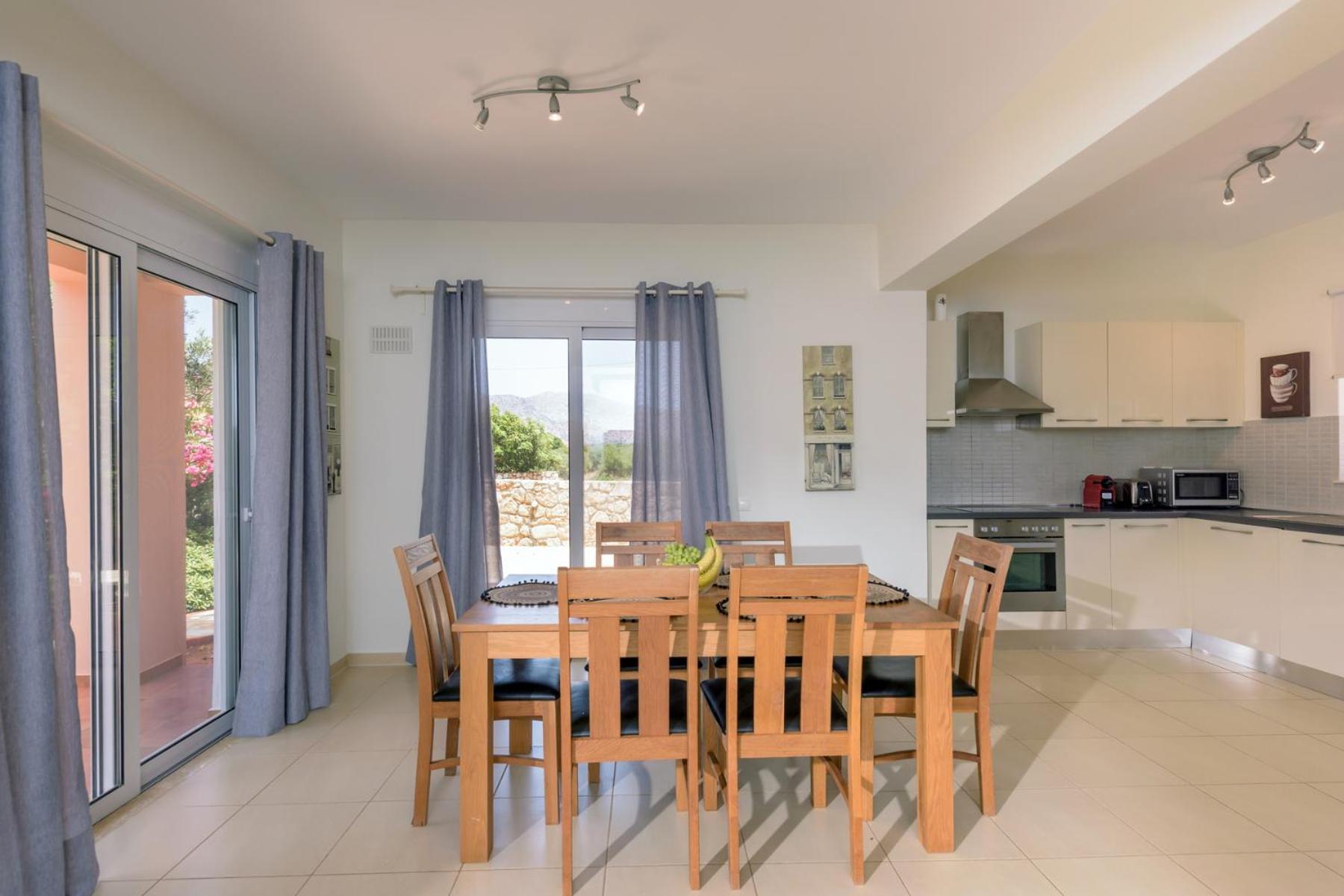 Seaview 2-bedroom 1 With 75 Sqm Shared Pool