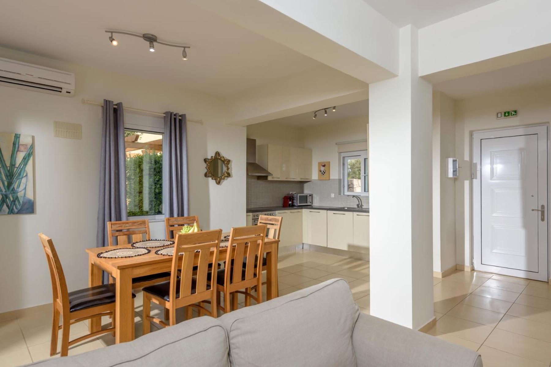 Seaview 2-bedroom 1 With 75 Sqm Shared Pool Villa Chorafakia