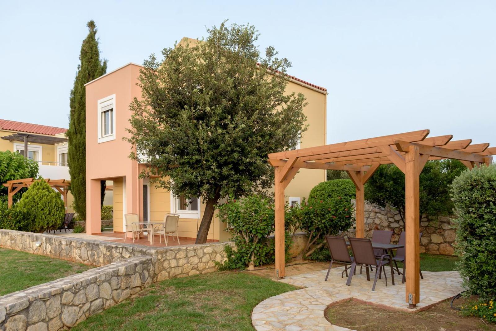 Seaview 2-bedroom 1 With 75 Sqm Shared Pool Villa