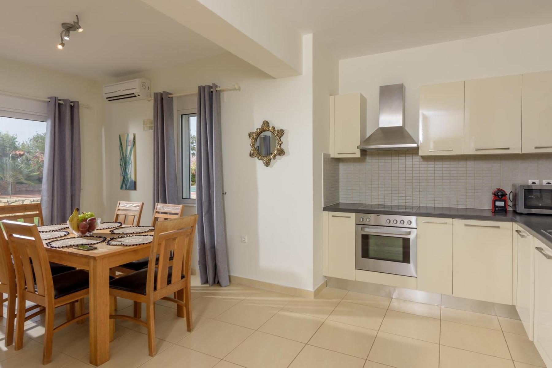 Villa Seaview 2-bedroom 1 With 75 Sqm Shared Pool *