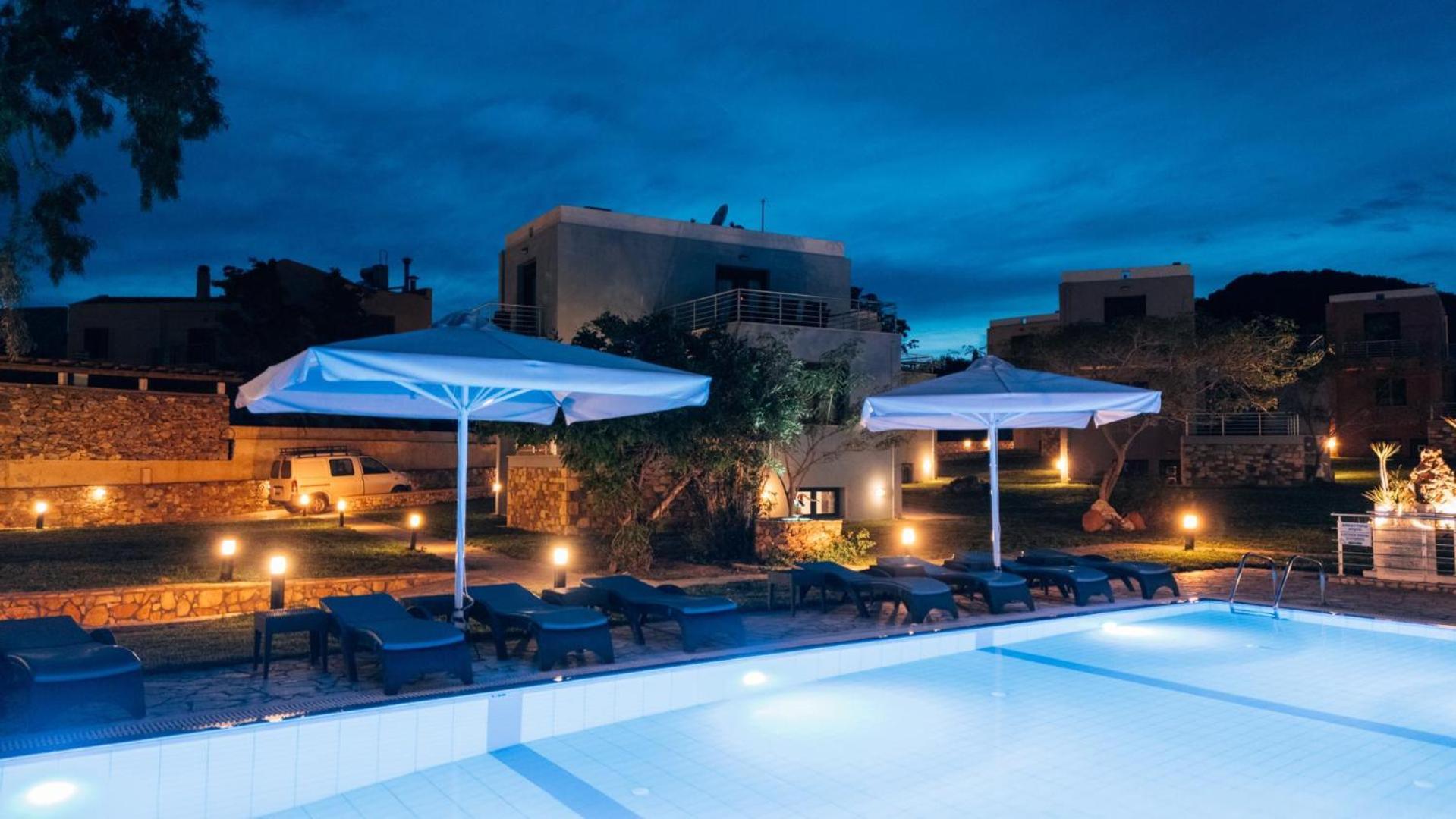 Blue Waves Luxury Suites By The Sea Apartment Plomari