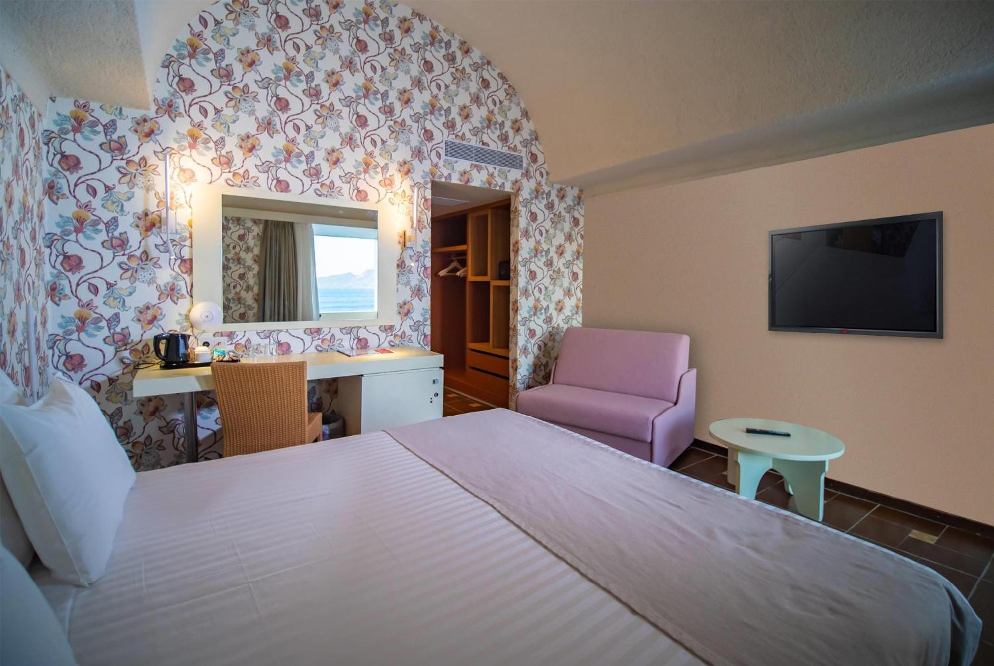 Ramada Poseidon 5* Loutraki (Corinthia)