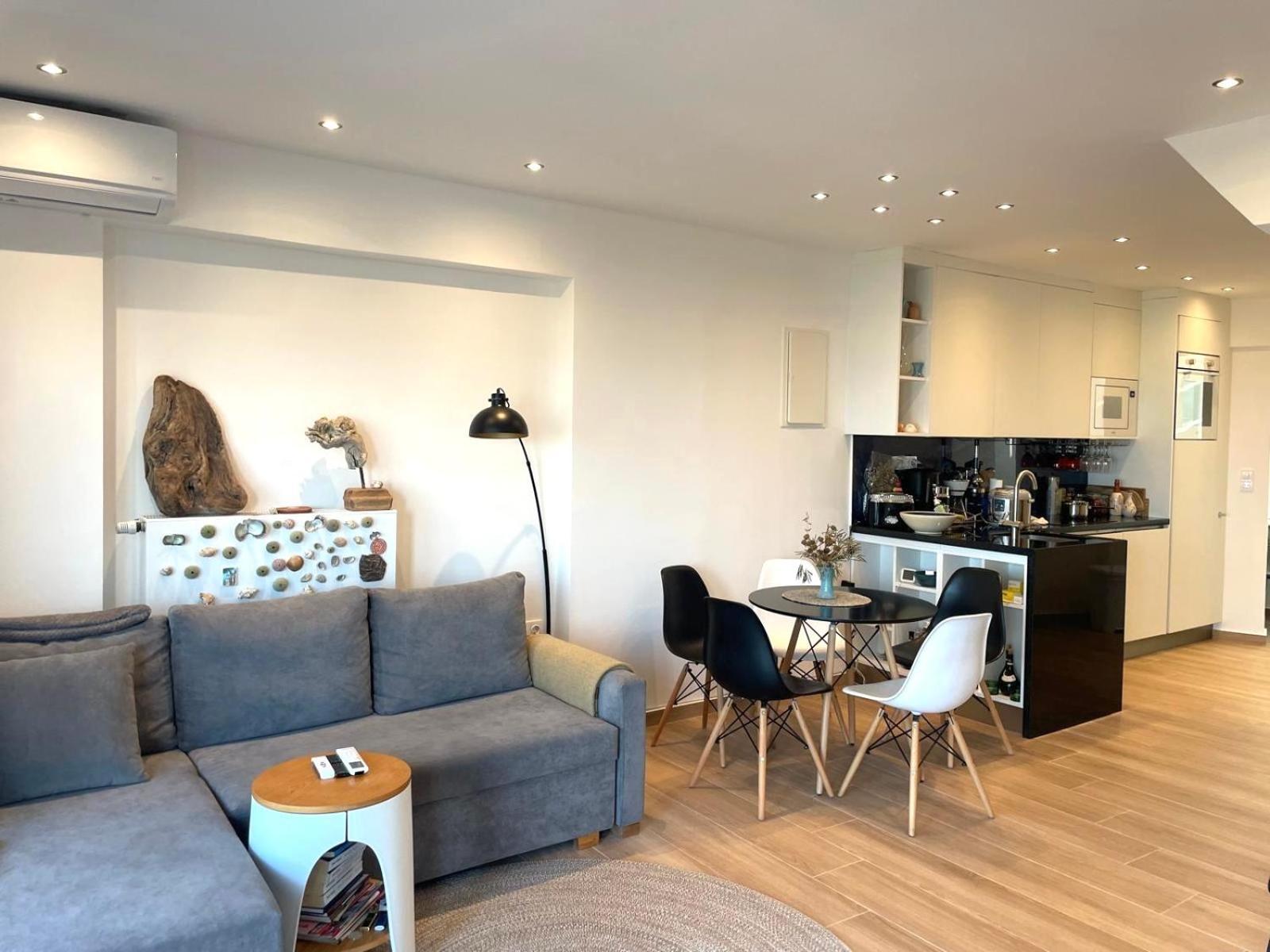 Apartment House *