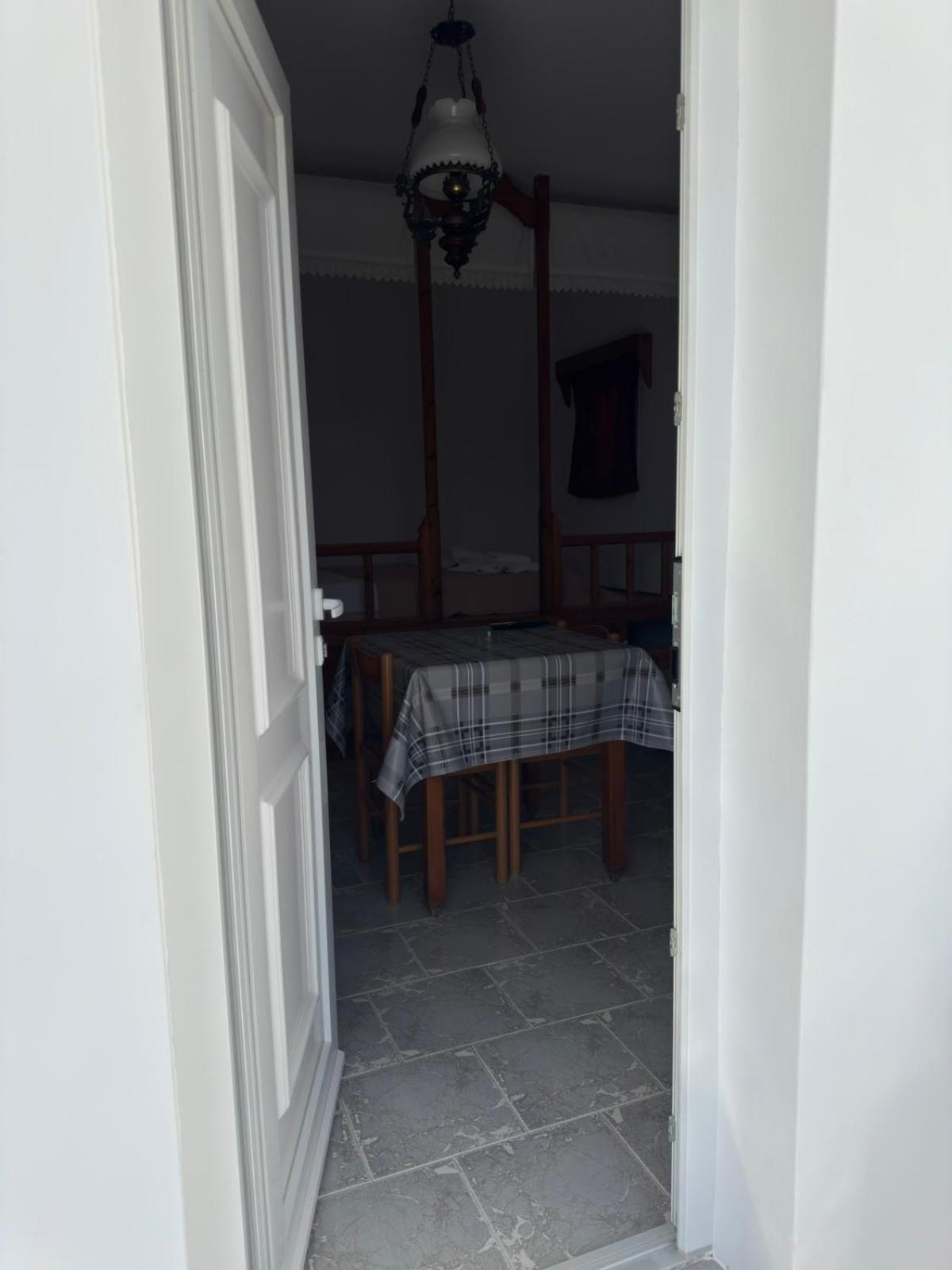 Blue Sea Studios Apartment