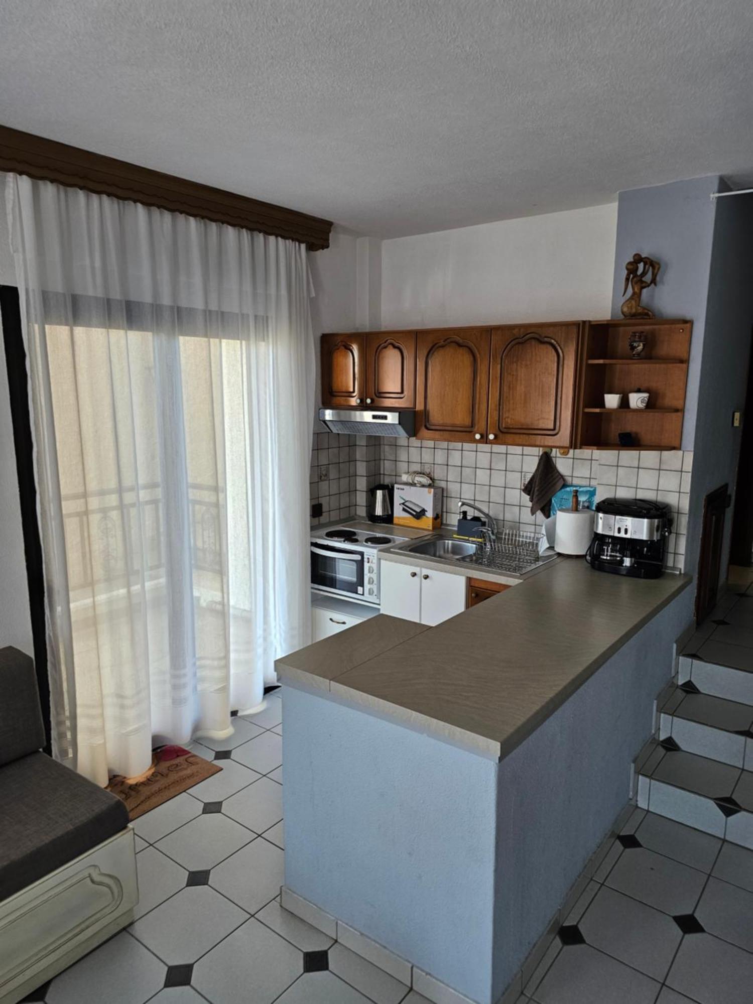 Kirki Apartment