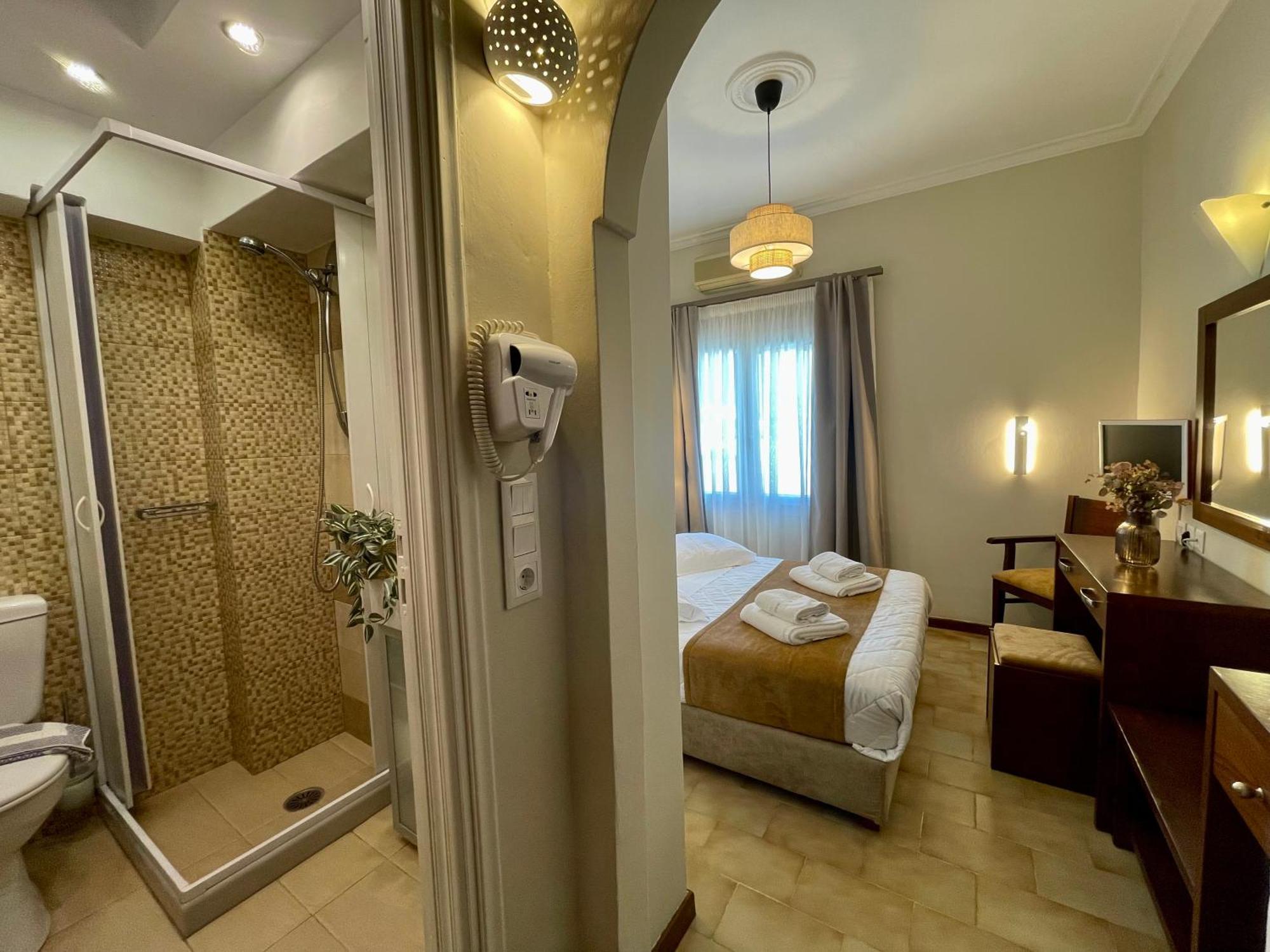 Semiramis Hotel *