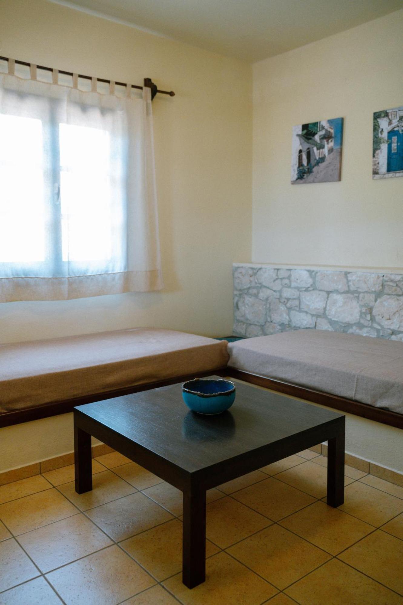 Hotel Mandilada Village In Samos 3*