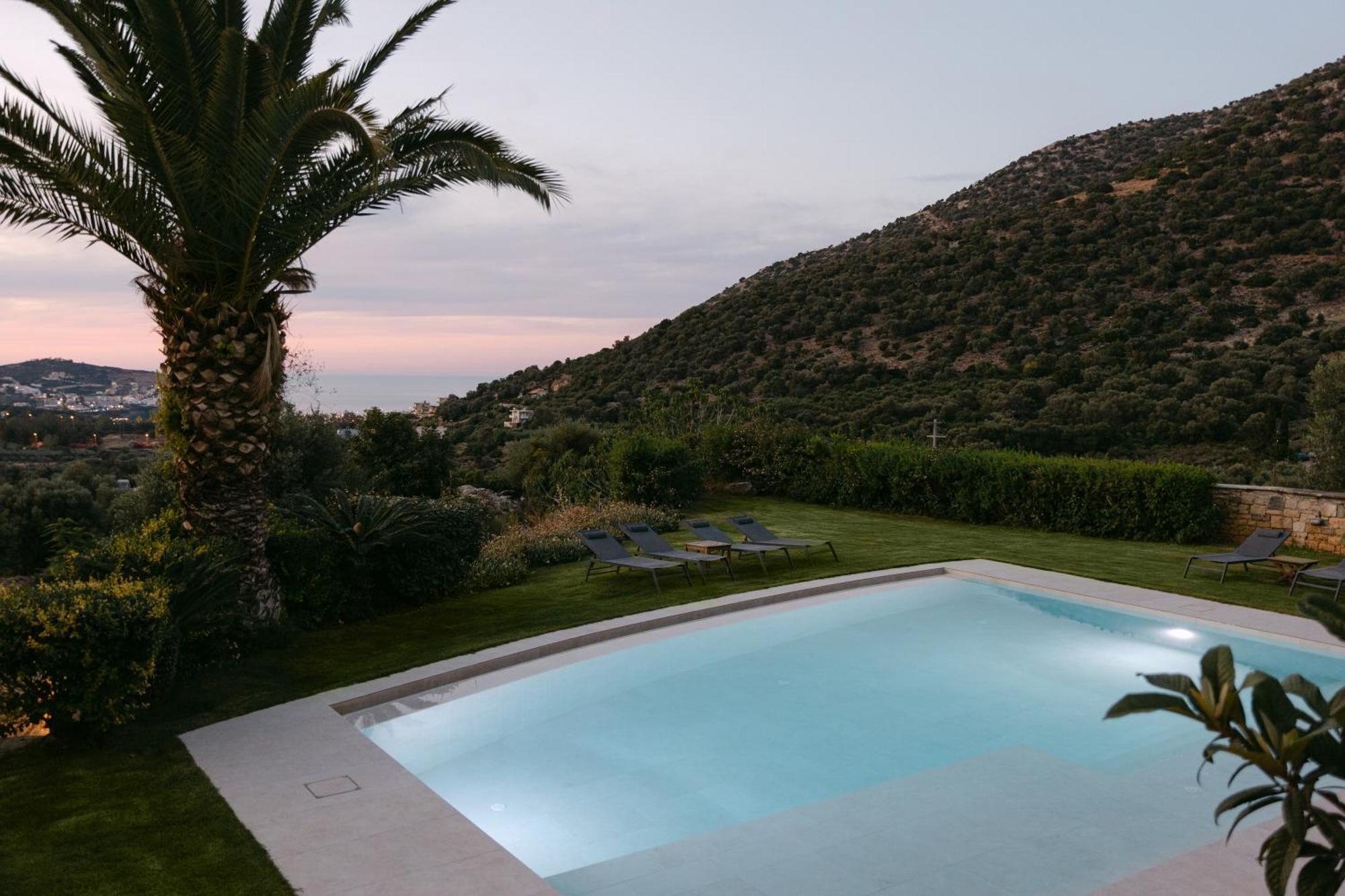 Manolioudis Villa
