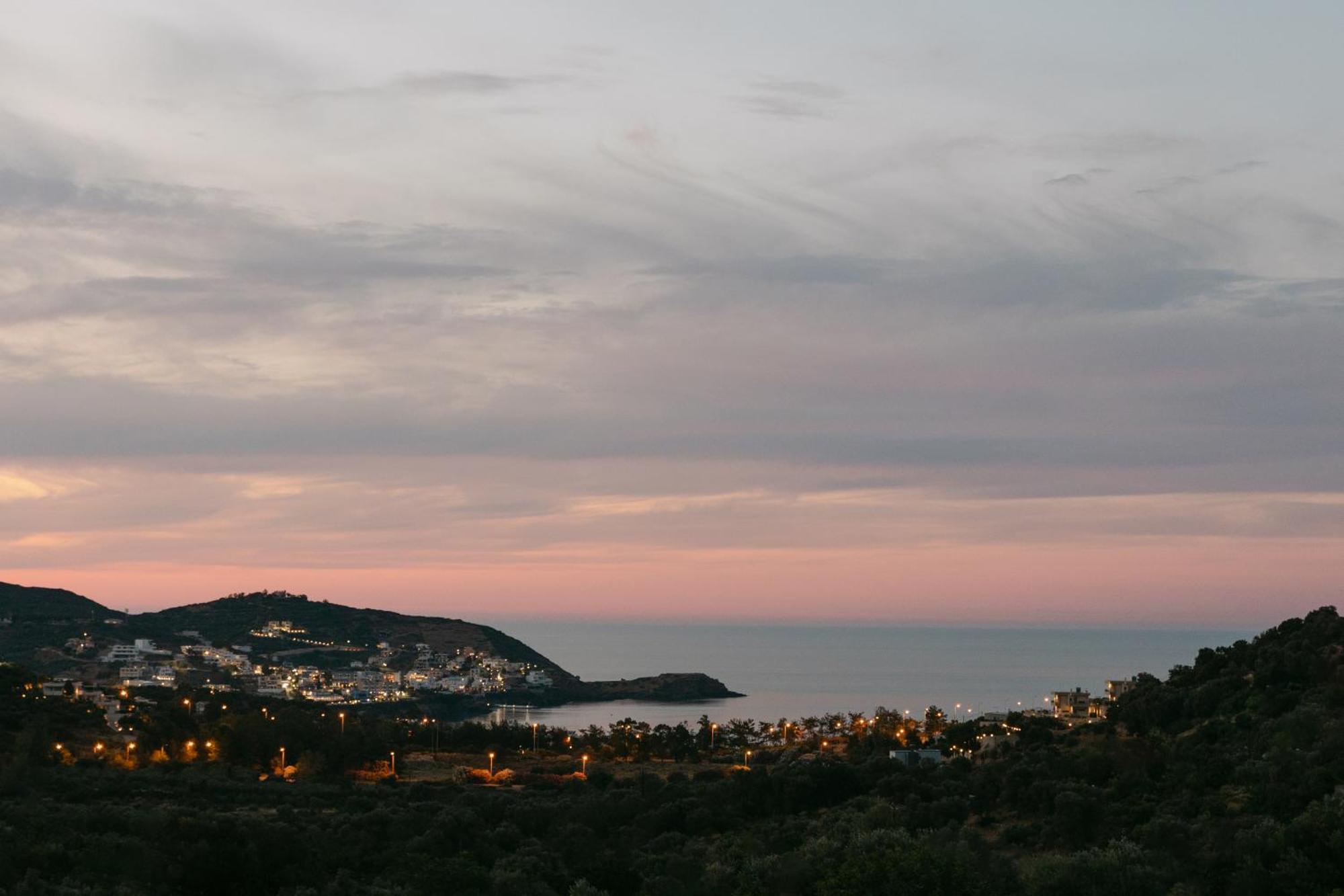 Manolioudis Villa *