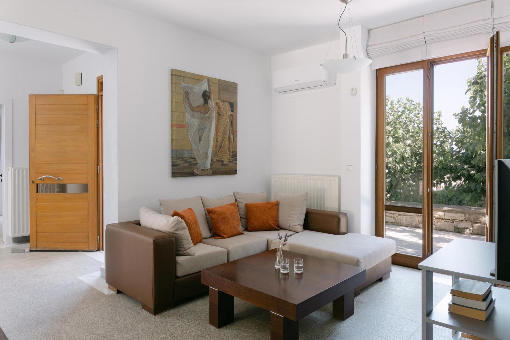 Manolioudis Villa *
