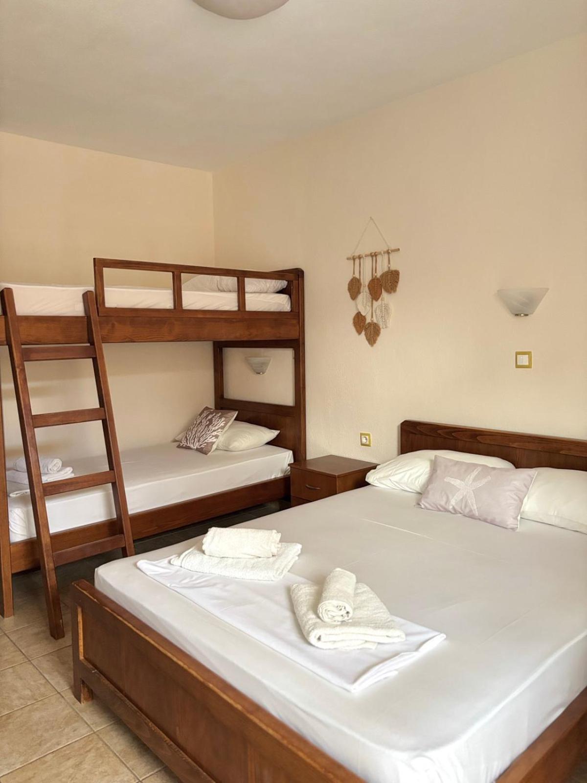 Apartment Athina Gia *